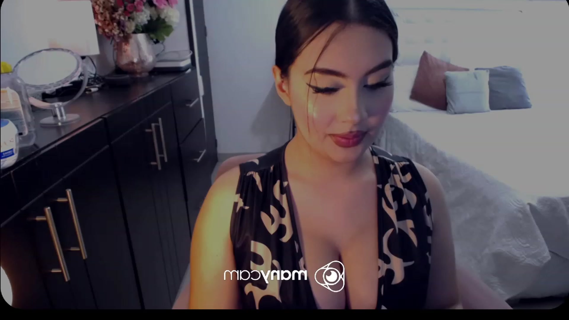 Gallery image thumbnail from kinkyhill's myfreecams stream on, 03/12/2023, 20:39 image 15 of 20