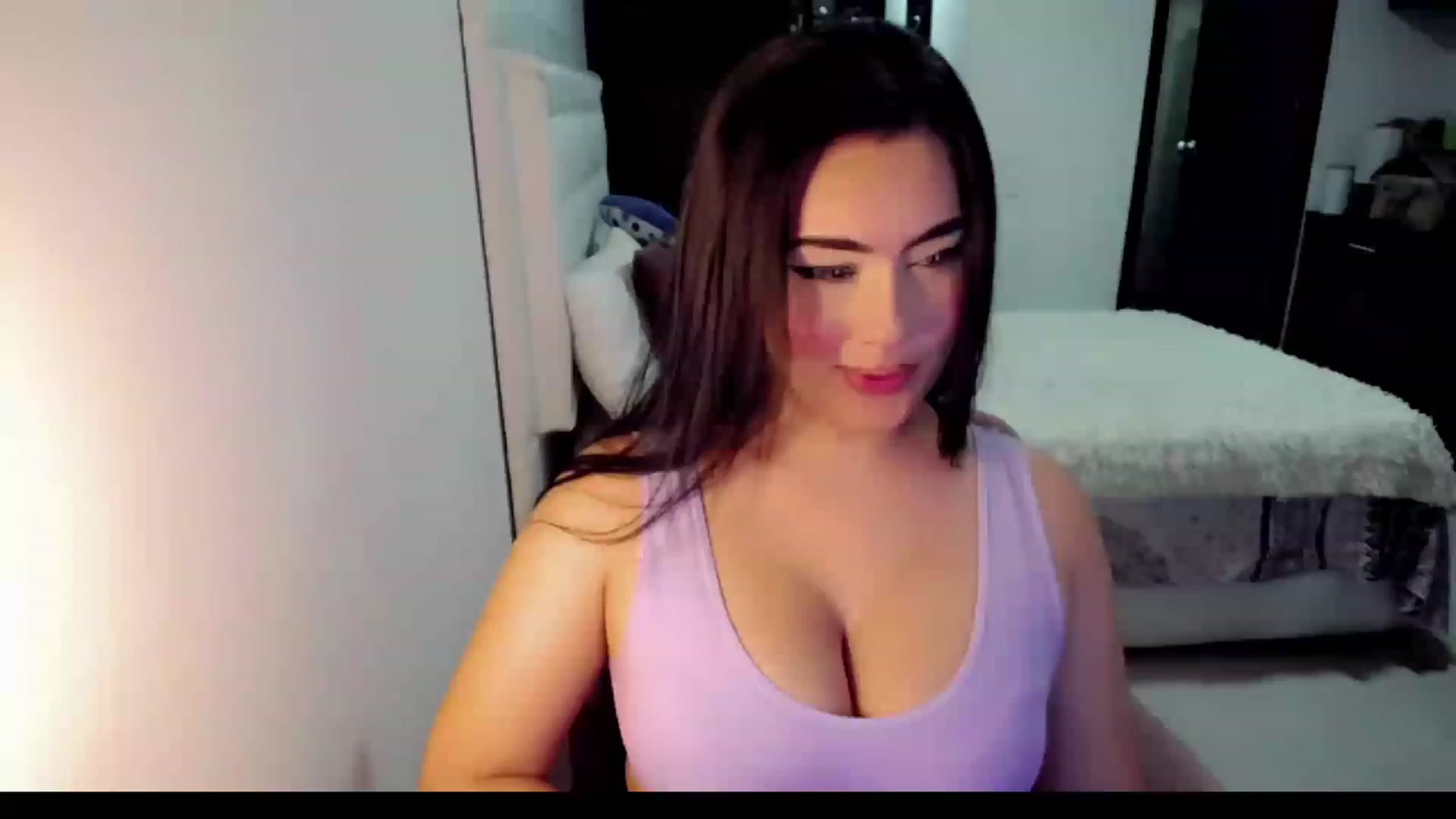 Gallery image thumbnail from kinkyhill's myfreecams stream on, 04/08/2023, 18:07 image 14 of 20