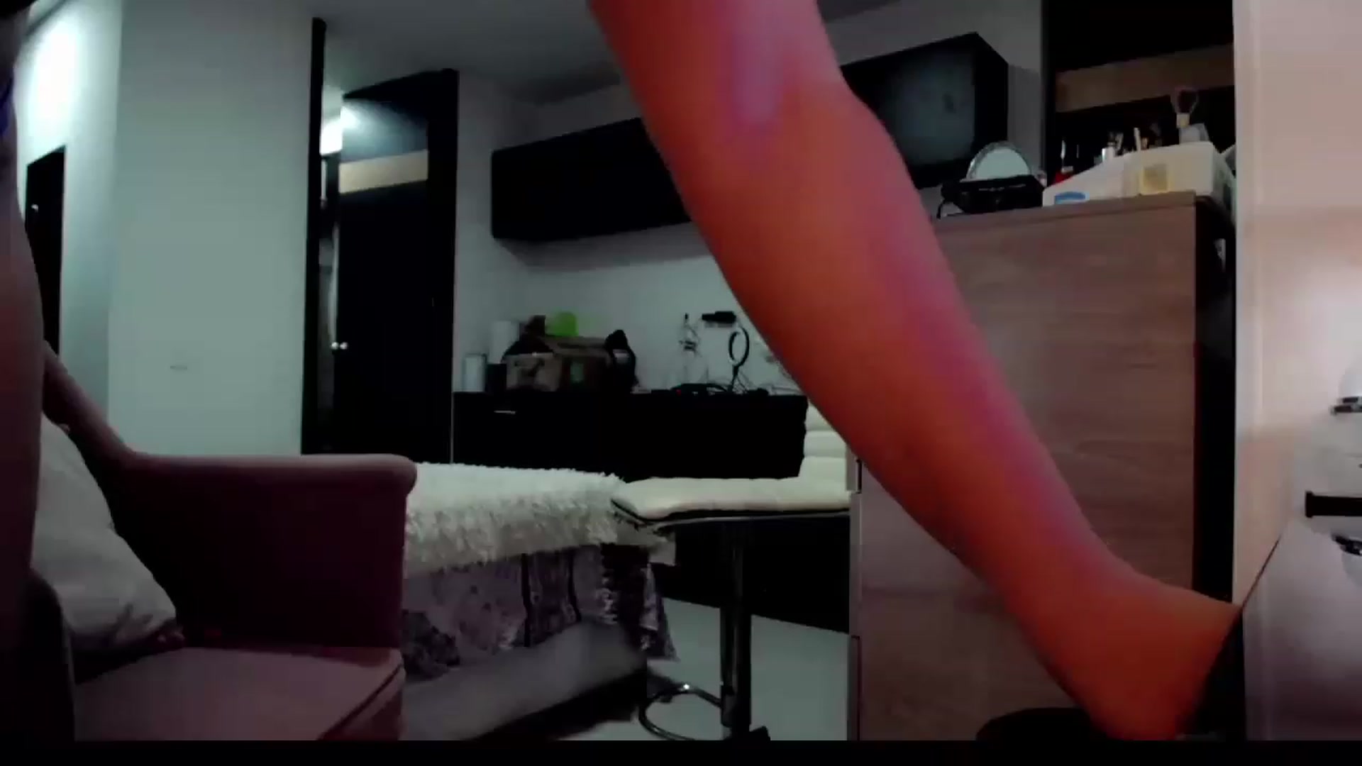 Gallery image thumbnail from kinkyhill's myfreecams stream on, 04/08/2023, 18:07 image 19 of 20