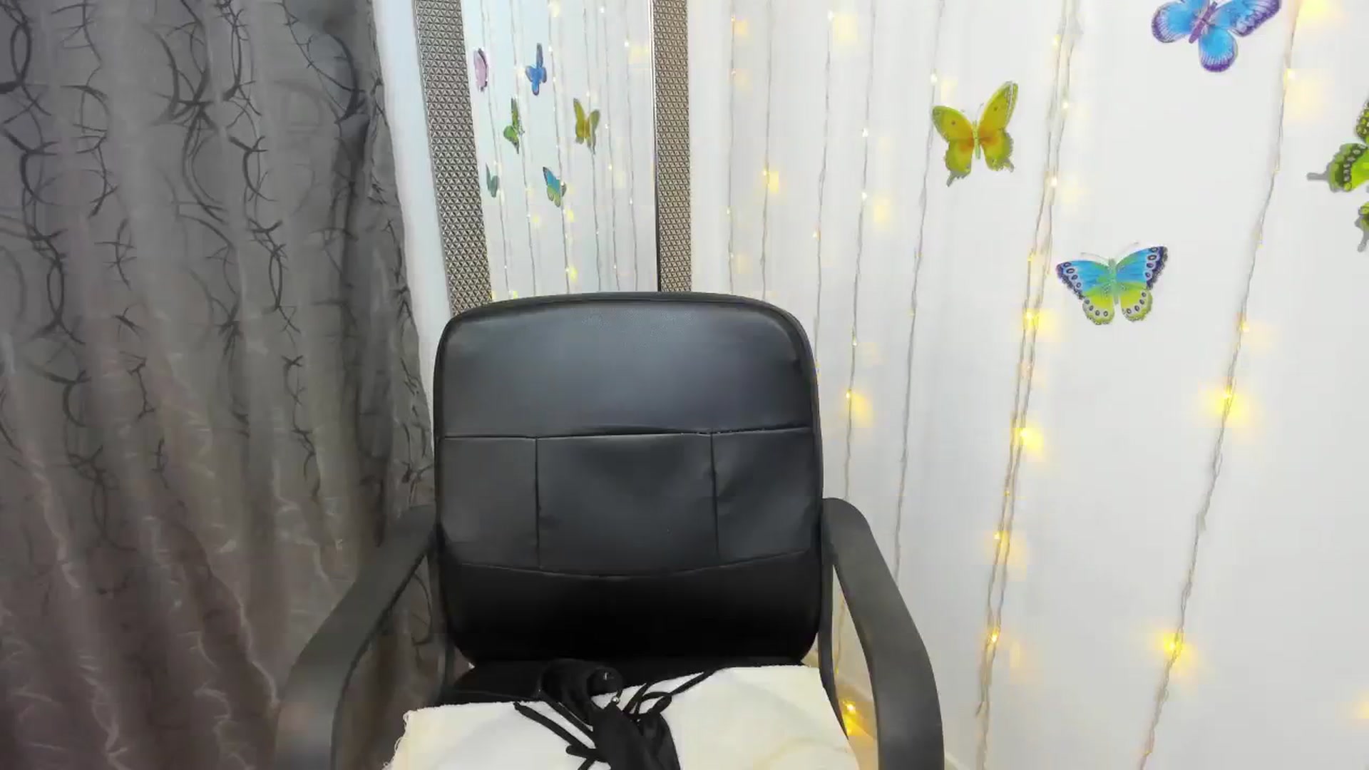 Gallery image thumbnail from kinkytasty's myfreecams stream on, 07/23/2023, 13:49 image 5 of 20