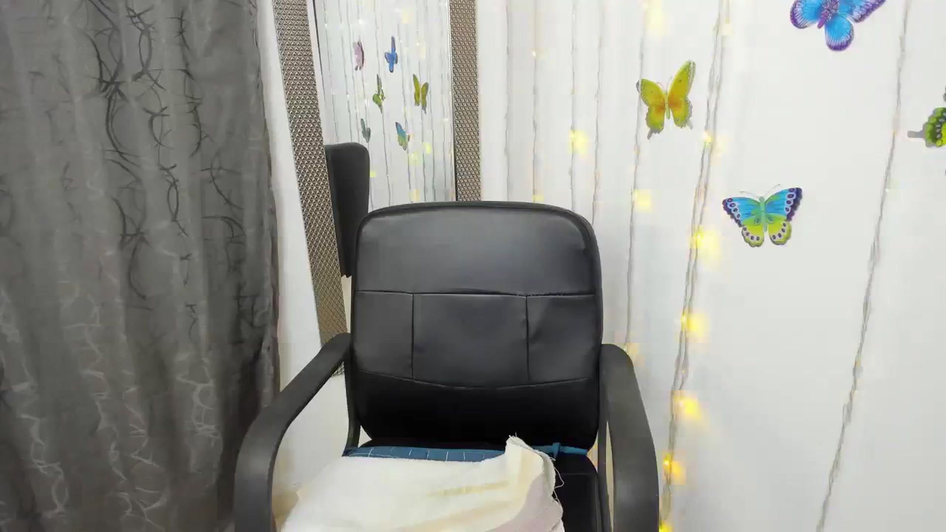 Gallery image thumbnail from kinkytasty's myfreecams stream on, 10/23/2023, 22:15 image 12 of 20