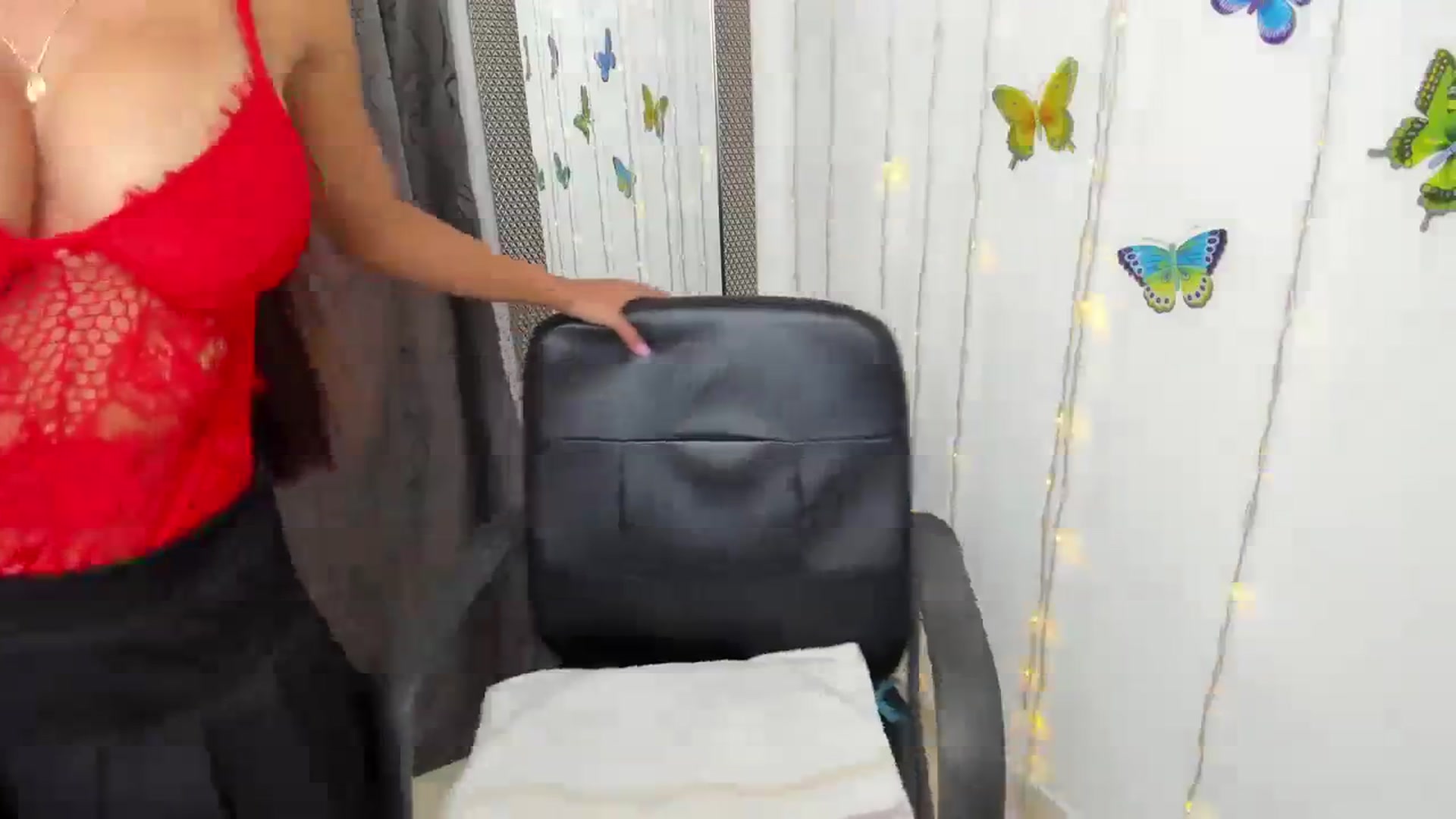 Gallery image thumbnail from kinkytasty's myfreecams stream on, 01/10/2024, 14:13 image 19 of 20