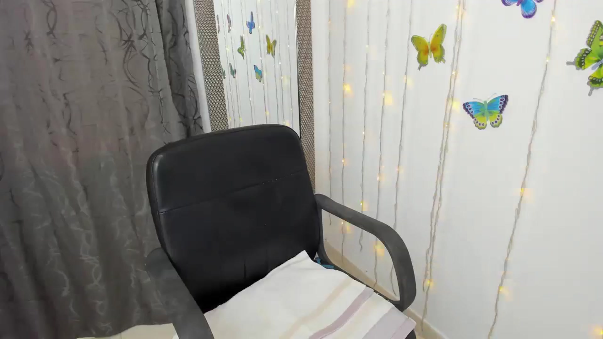 Gallery image thumbnail from kinkytasty's myfreecams stream on, 01/10/2024, 14:13 image 18 of 20