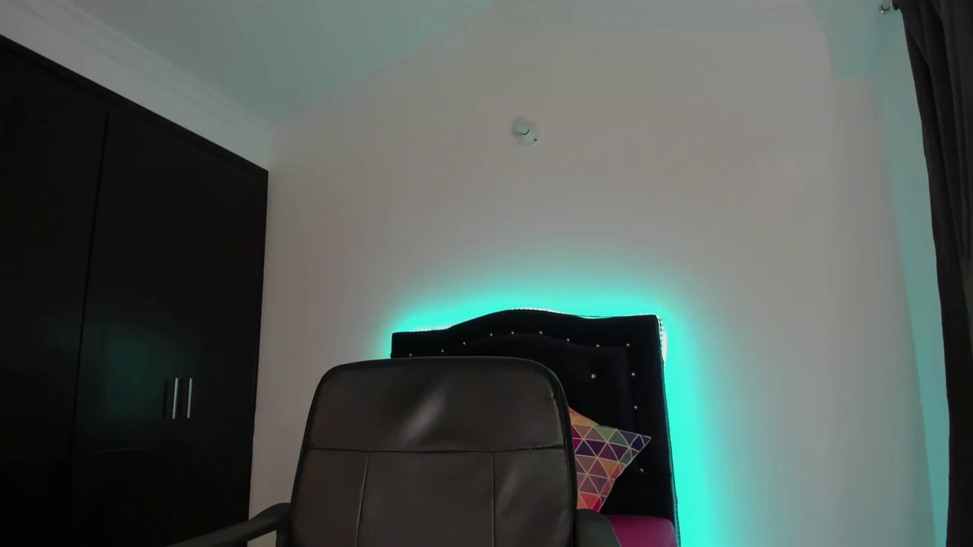 Gallery image thumbnail from kinkytasty's myfreecams stream on, 07/25/2024, 22:10 image 7 of 20