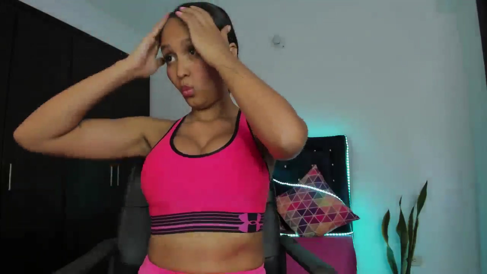 Gallery image thumbnail from kinkytasty's myfreecams stream on, 09/19/2024, 20:55 image 2 of 20