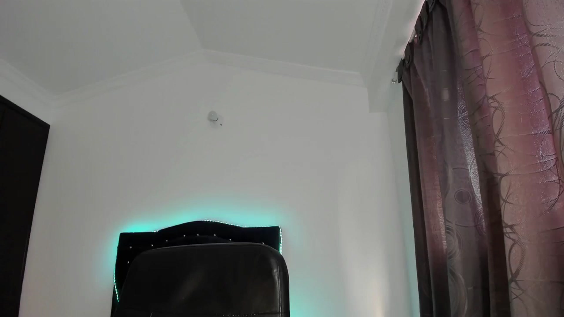 Gallery image thumbnail from kinkytasty's myfreecams stream on, 09/24/2024, 20:58 image 11 of 20