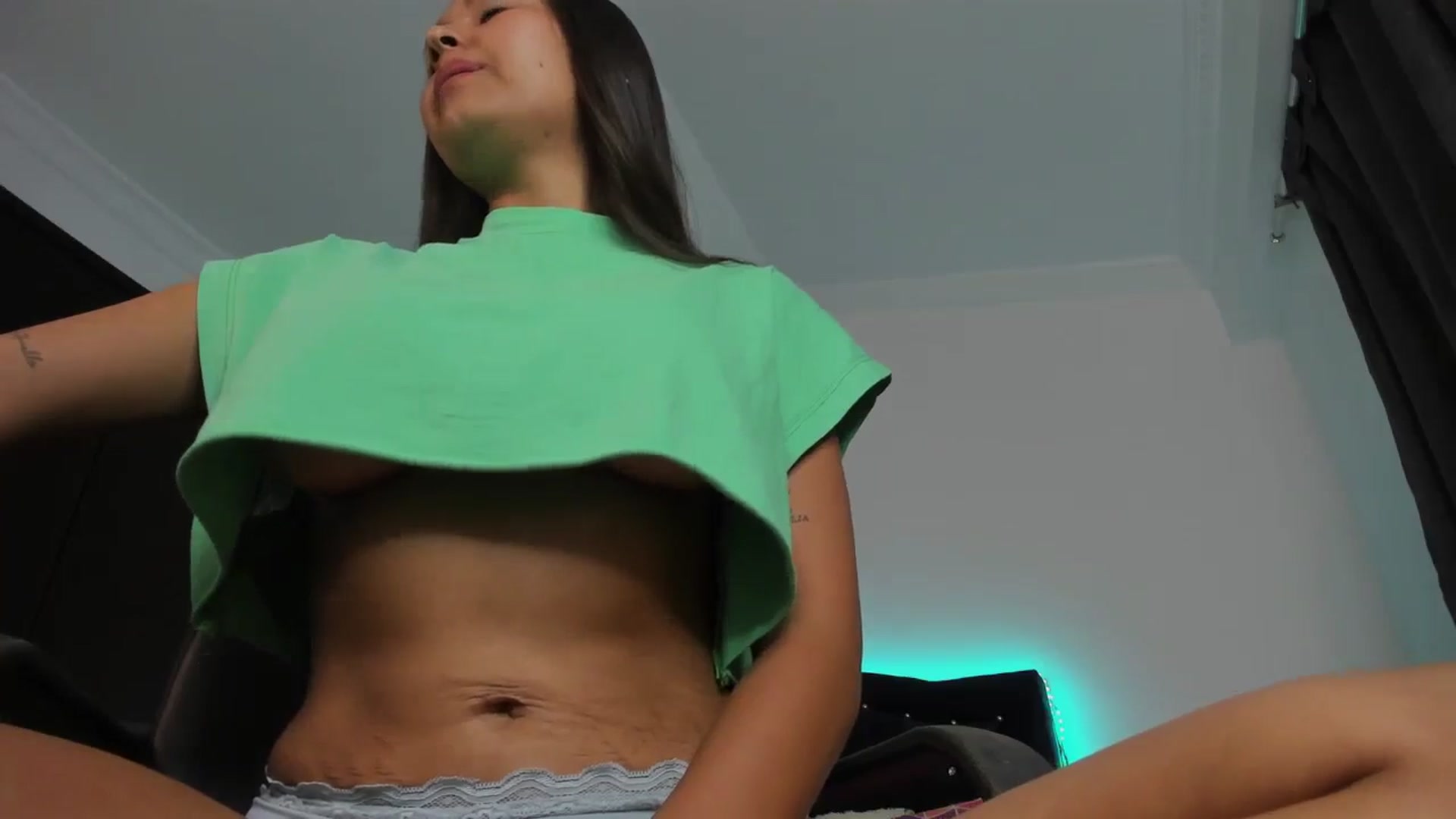 Gallery image thumbnail from kinkytasty's myfreecams stream on, 11/13/2024, 22:50 image 16 of 20