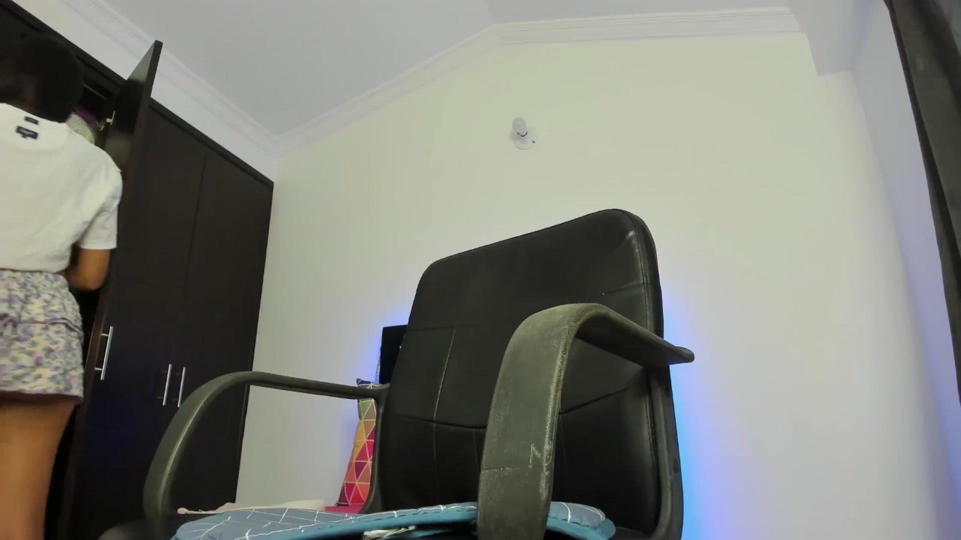 Gallery image thumbnail from kinkytasty's myfreecams stream on, 08/13/2025, 15:31 image 4 of 20