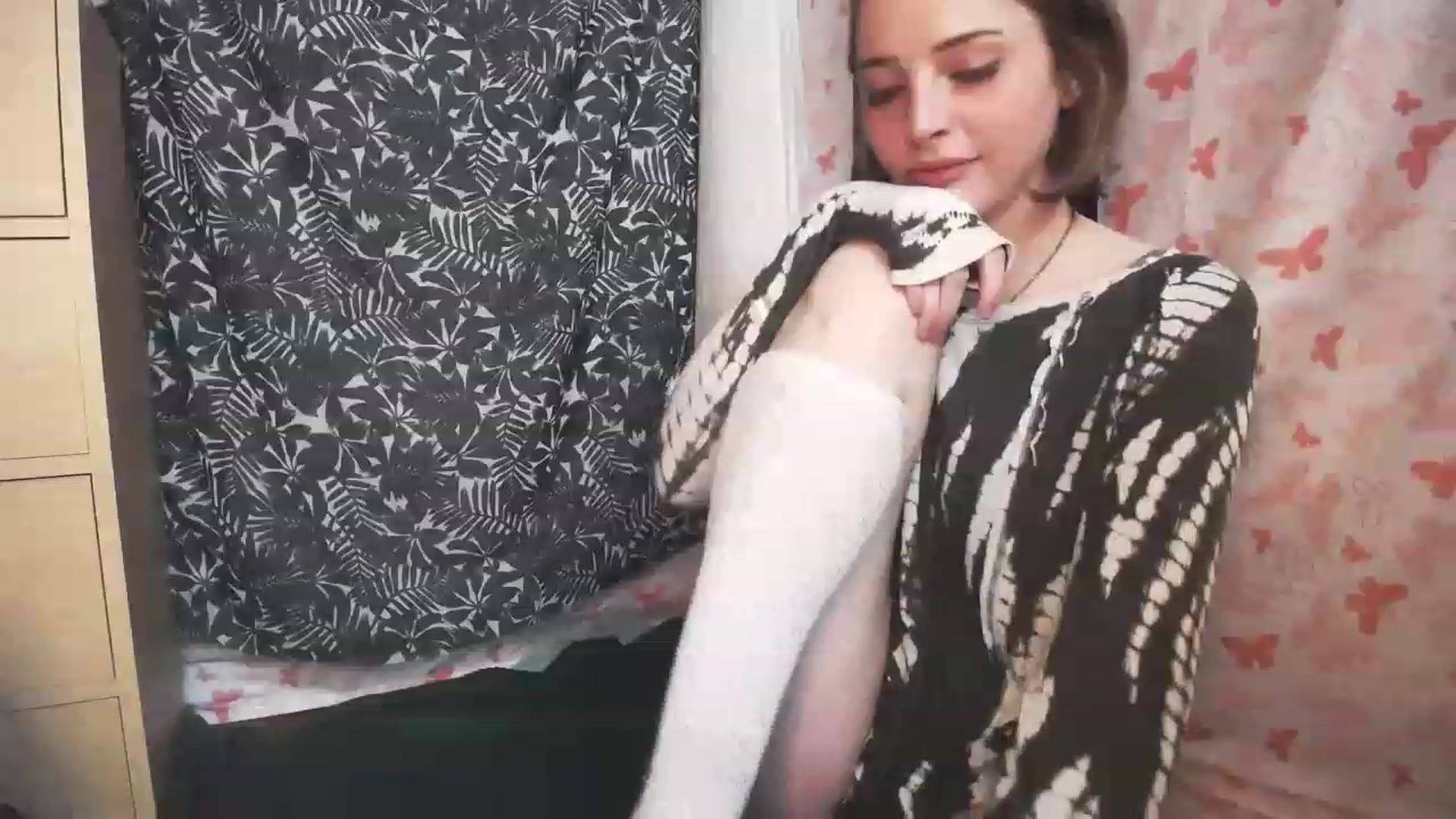 Gallery image thumbnail from kirbyfae's myfreecams stream on, 06/24/2023, 09:27 image 6 of 20
