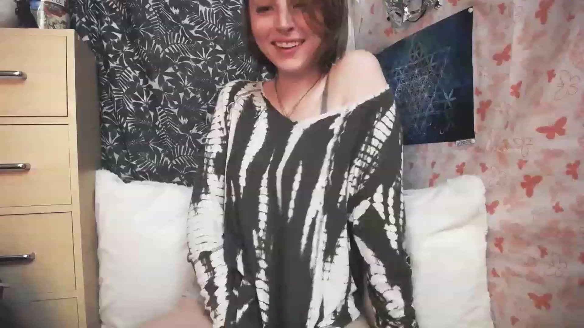 Gallery image thumbnail from kirbyfae's myfreecams stream on, 06/24/2023, 09:27 image 19 of 20
