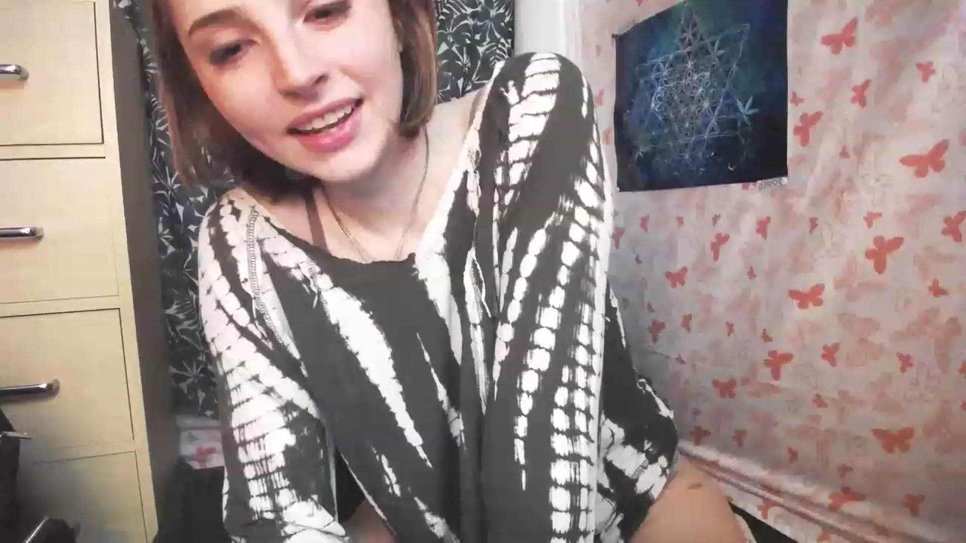 Gallery image thumbnail from kirbyfae's myfreecams stream on, 06/24/2023, 09:27 image 3 of 20