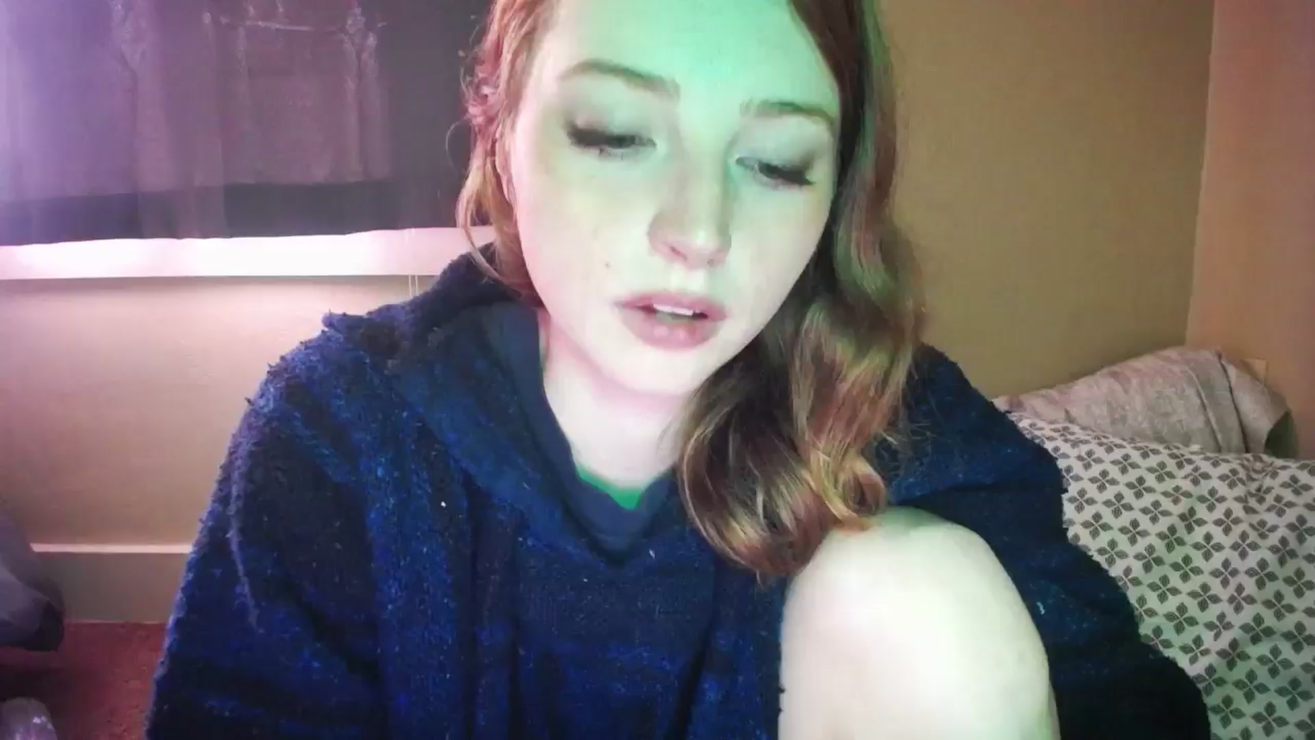 Gallery image thumbnail from kirbyfae's myfreecams stream on, 04/27/2024, 17:51 image 16 of 20