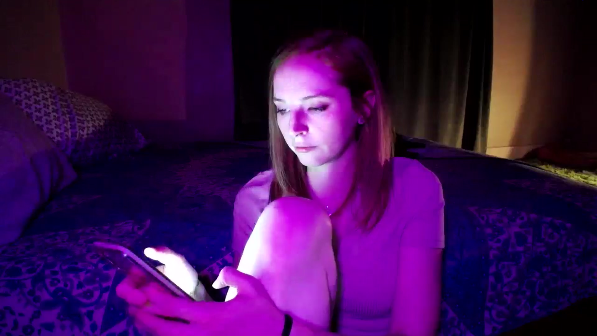 Gallery image thumbnail from kirbyfae's myfreecams stream on, 05/27/2024, 03:37 image 17 of 20