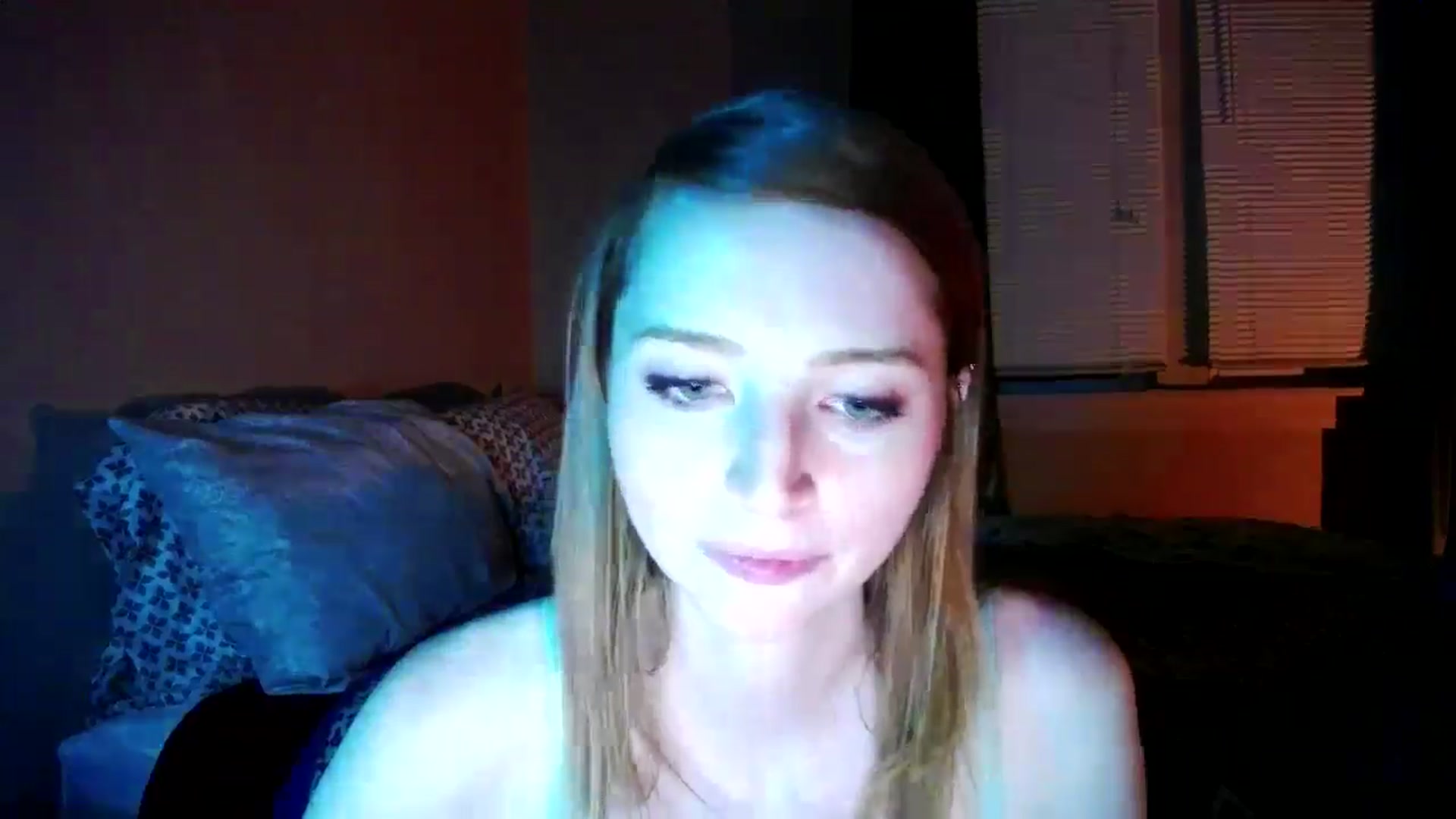 Gallery image thumbnail from kirbyfae's myfreecams stream on, 05/29/2024, 05:06 image 2 of 20