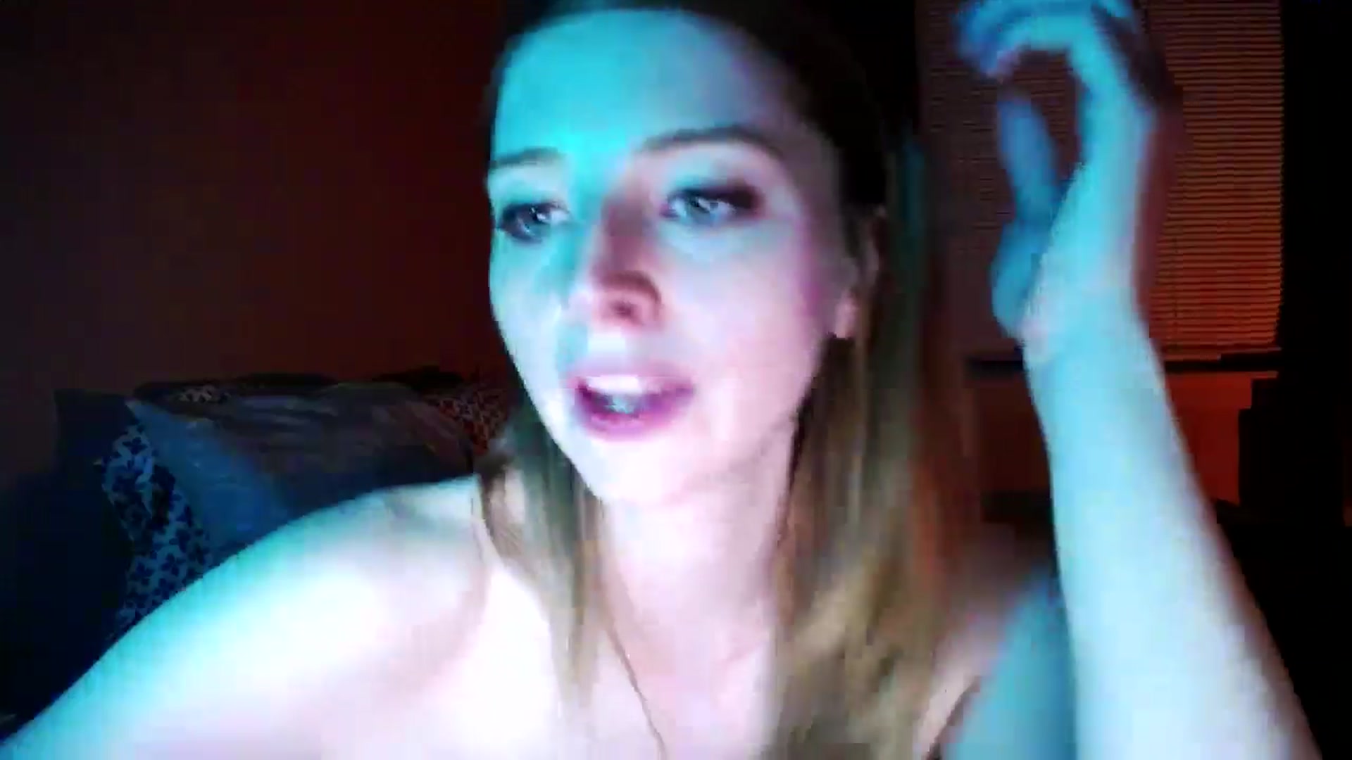 Gallery image thumbnail from kirbyfae's myfreecams stream on, 05/29/2024, 05:06 image 12 of 20