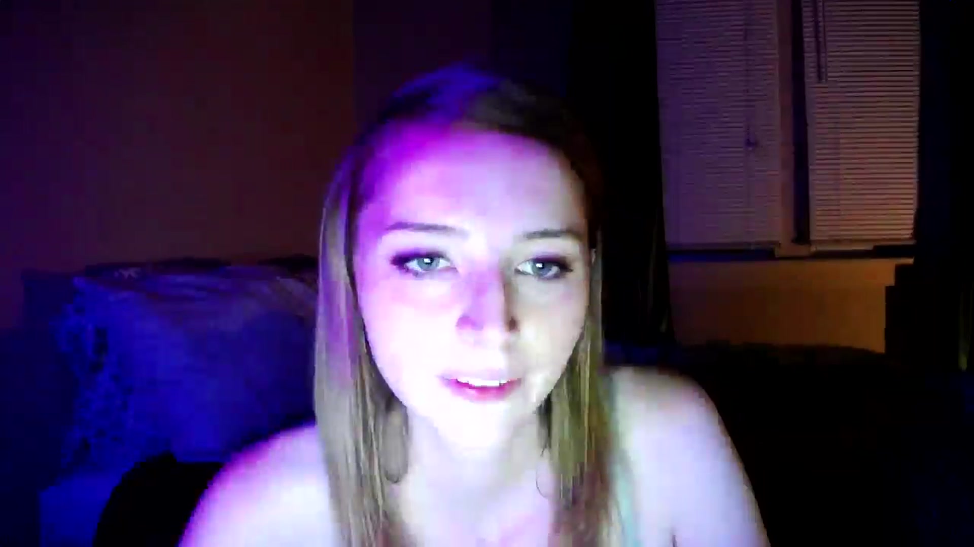 Gallery image thumbnail from kirbyfae's myfreecams stream on, 05/29/2024, 05:06 image 3 of 20
