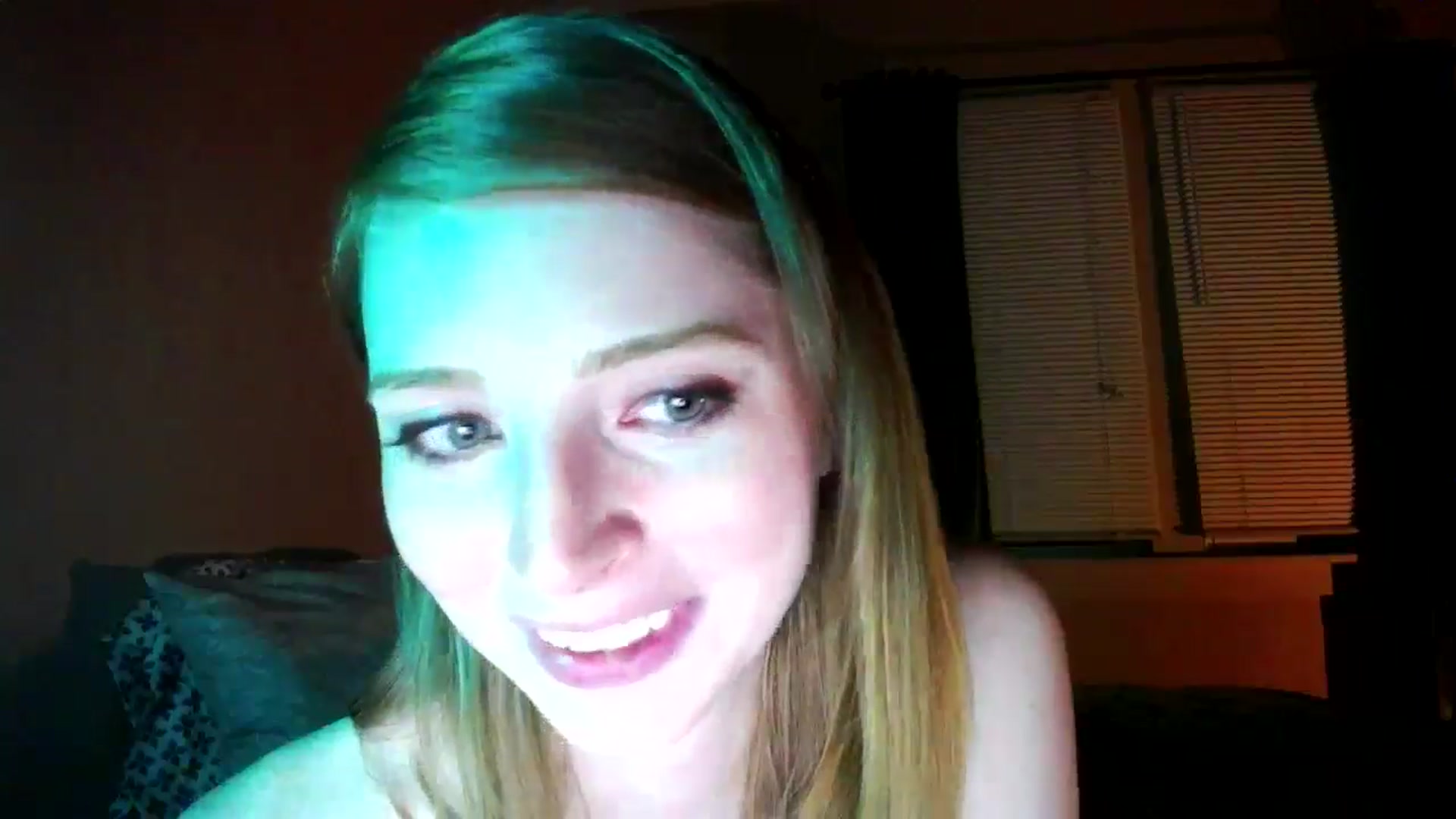 Gallery image thumbnail from kirbyfae's myfreecams stream on, 05/29/2024, 05:06 image 18 of 20