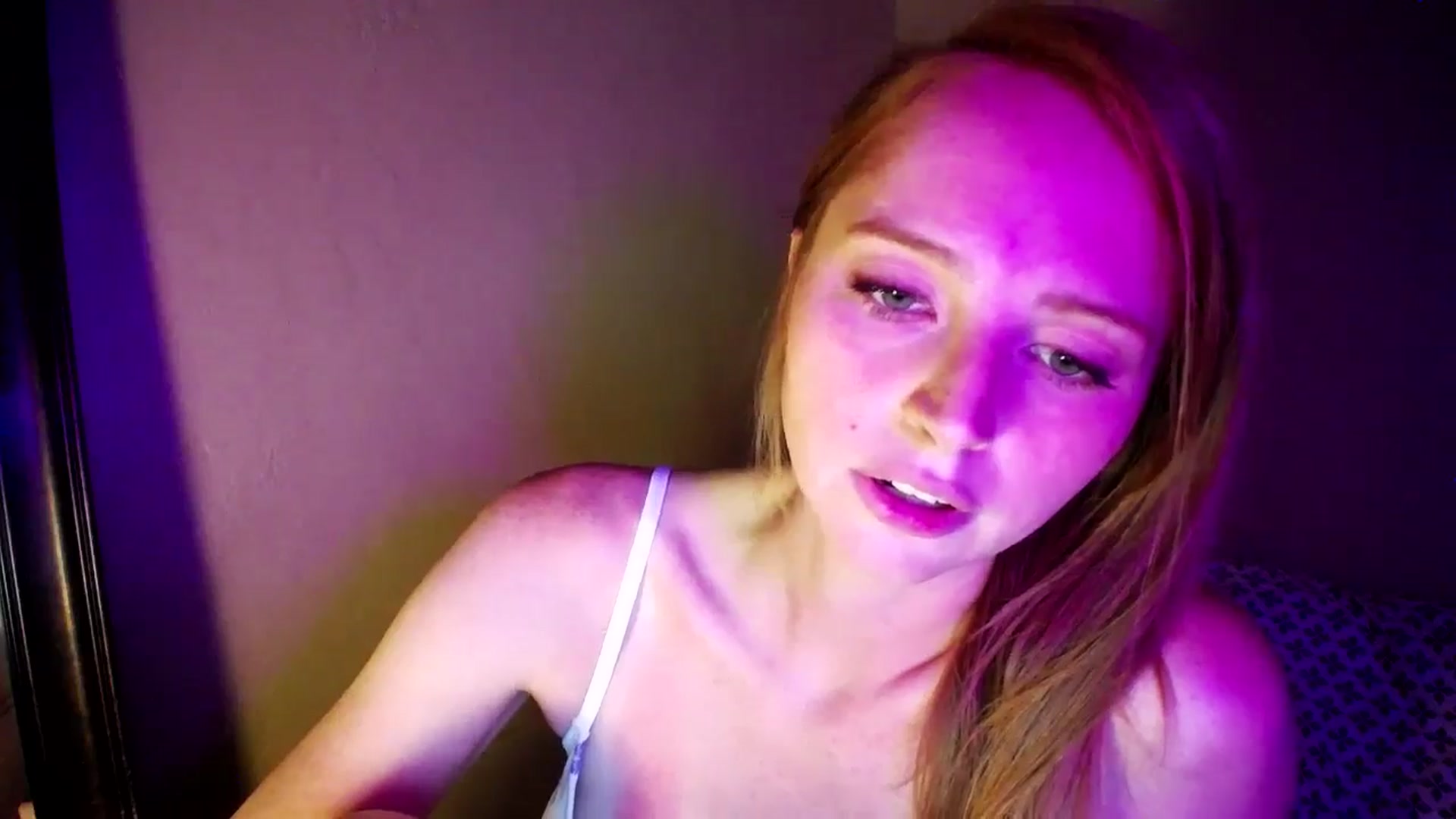 Gallery image thumbnail from kirbyfae's myfreecams stream on, 07/02/2024, 07:32 image 14 of 20
