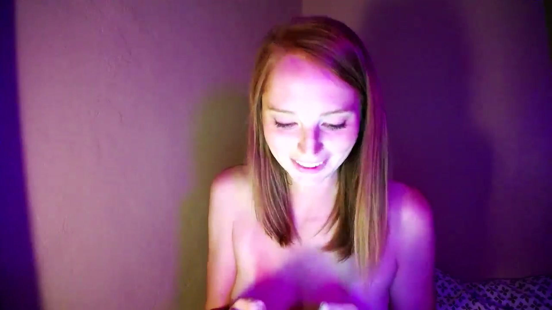 Gallery image thumbnail from kirbyfae's myfreecams stream on, 07/02/2024, 07:32 image 19 of 20