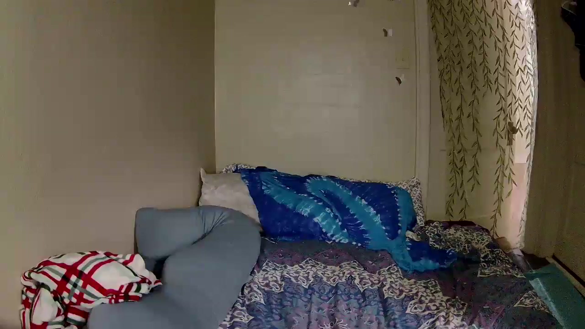 Gallery image thumbnail from kirbyfae's myfreecams stream on, 08/13/2024, 05:30 image 19 of 20