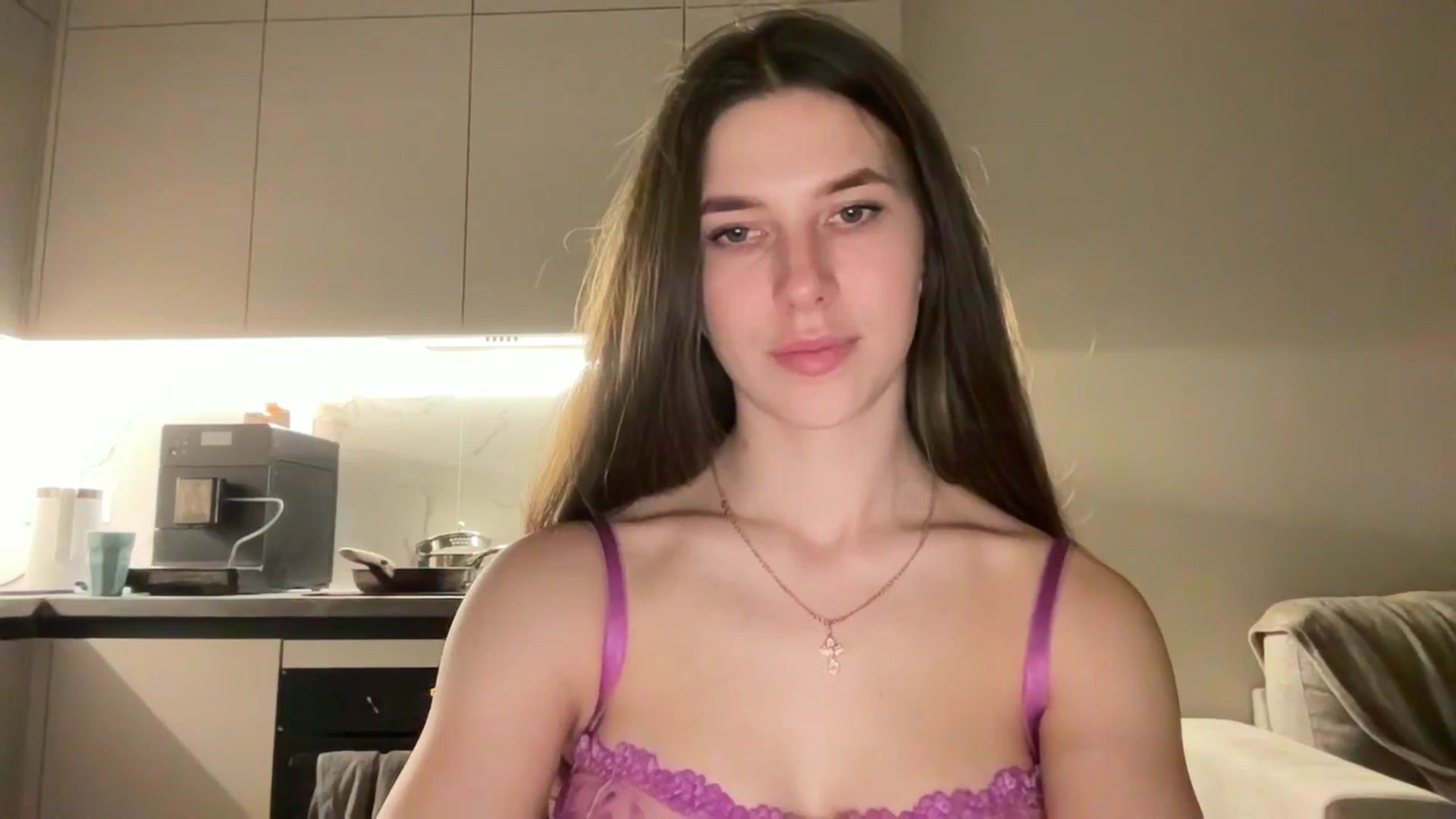 Gallery image thumbnail from kissfreeze's myfreecams stream on, 04/25/2025, 20:11 image 20 of 20