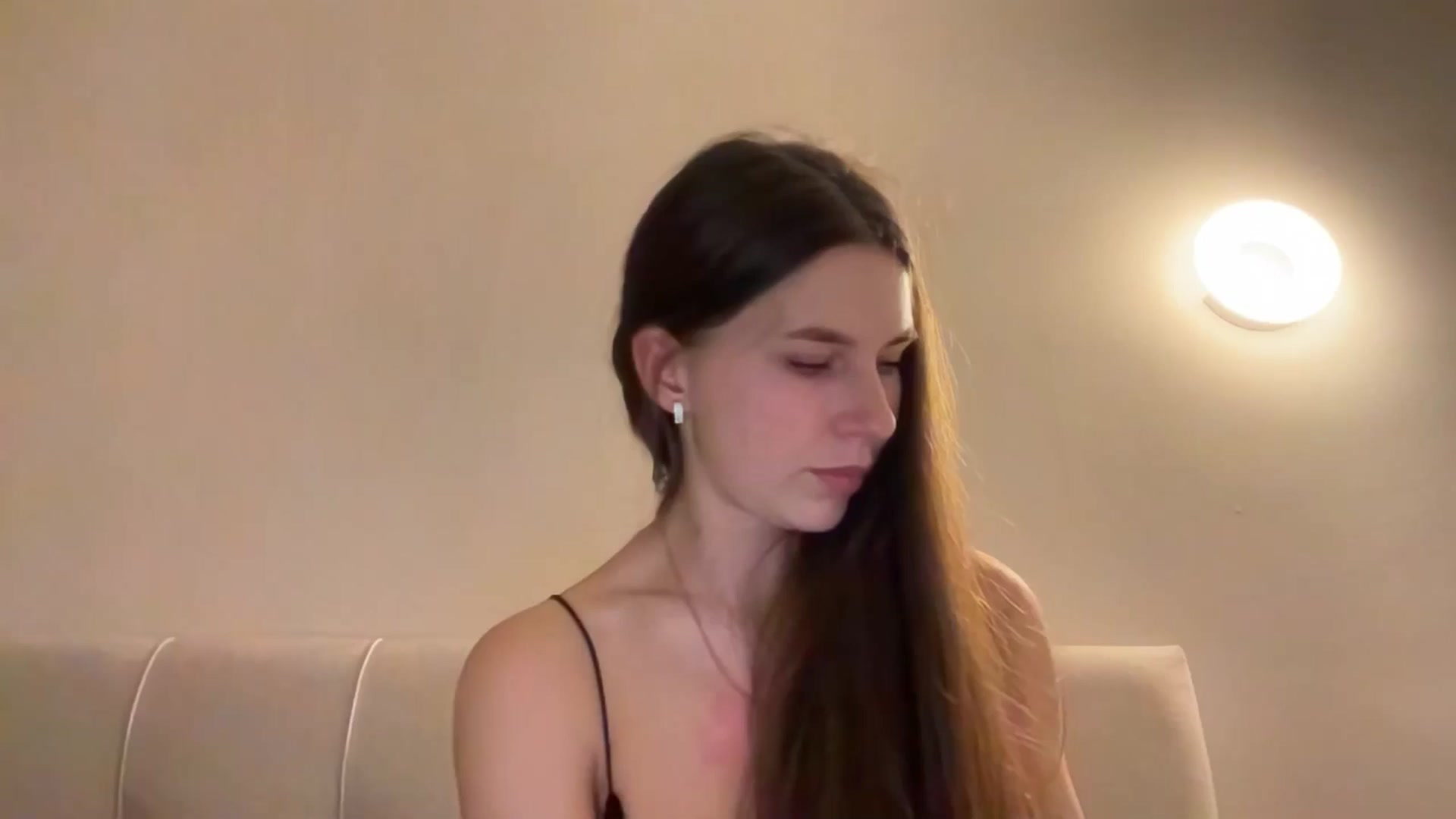 Gallery image thumbnail from kissfreeze's myfreecams stream on, 04/25/2025, 22:20 image 3 of 20