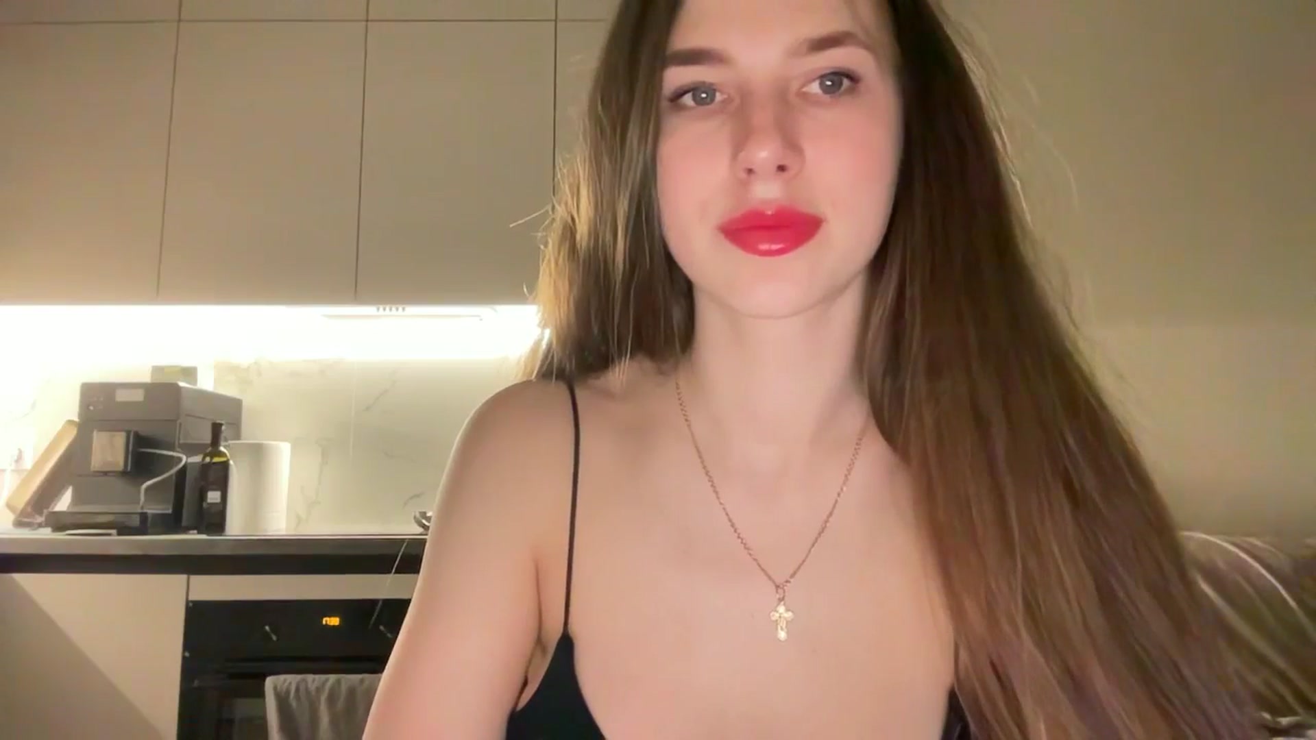 Gallery image thumbnail from kissfreeze's myfreecams stream on, 05/03/2025, 21:49 image 5 of 20