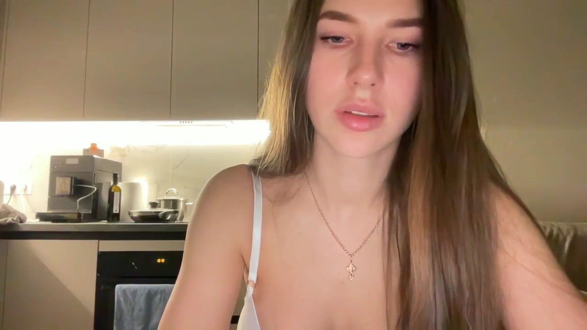 Gallery image thumbnail from kissfreeze's myfreecams stream on, 05/11/2025, 22:47 image 2 of 20