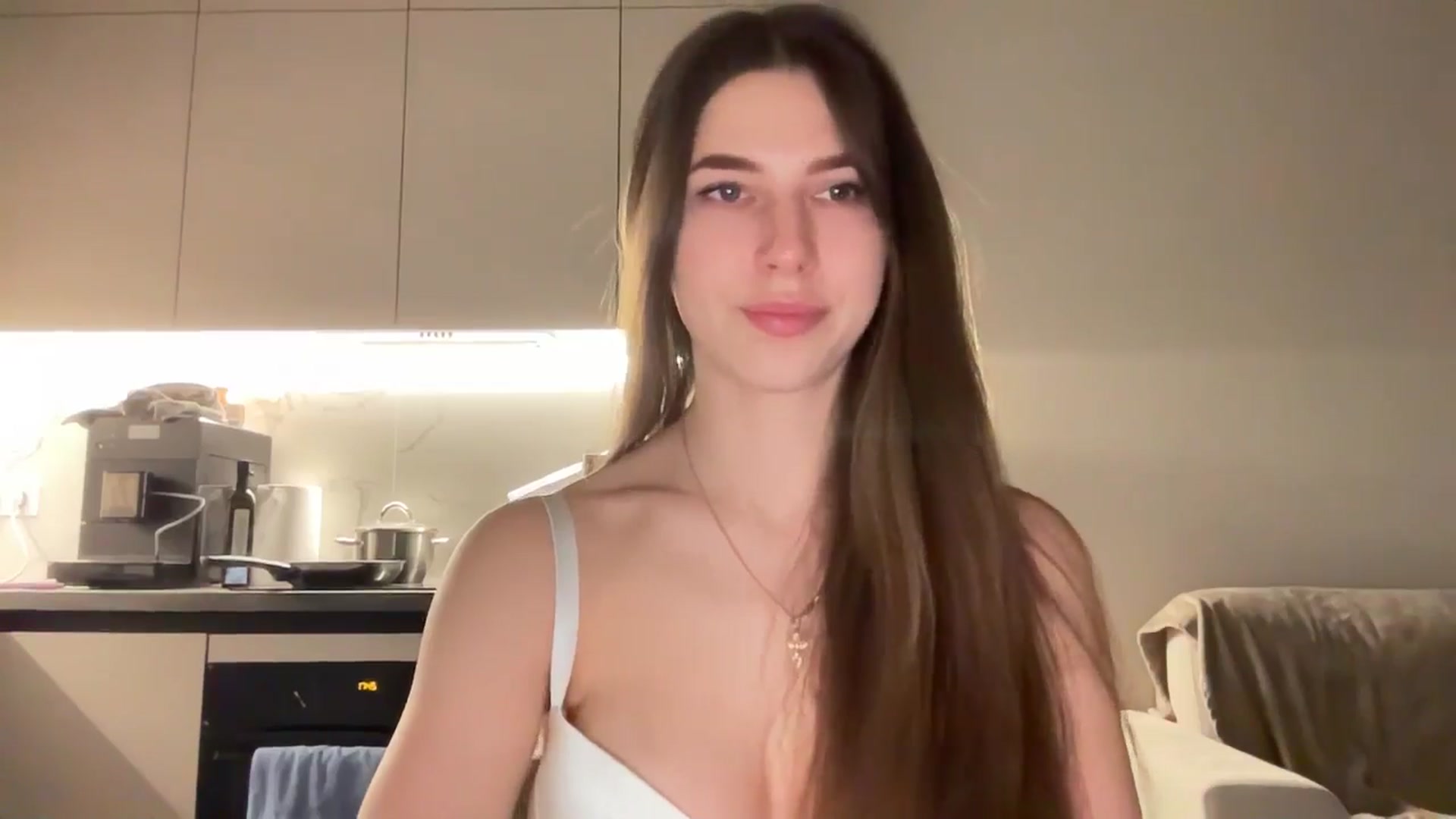 Gallery image thumbnail from kissfreeze's myfreecams stream on, 05/12/2025, 22:37 image 2 of 20