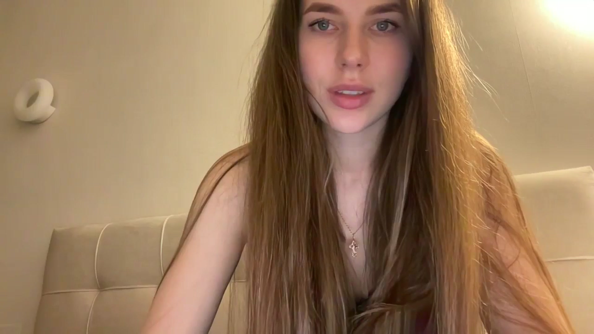 Gallery image thumbnail from kissfreeze's myfreecams stream on, 05/16/2025, 22:50 image 20 of 20