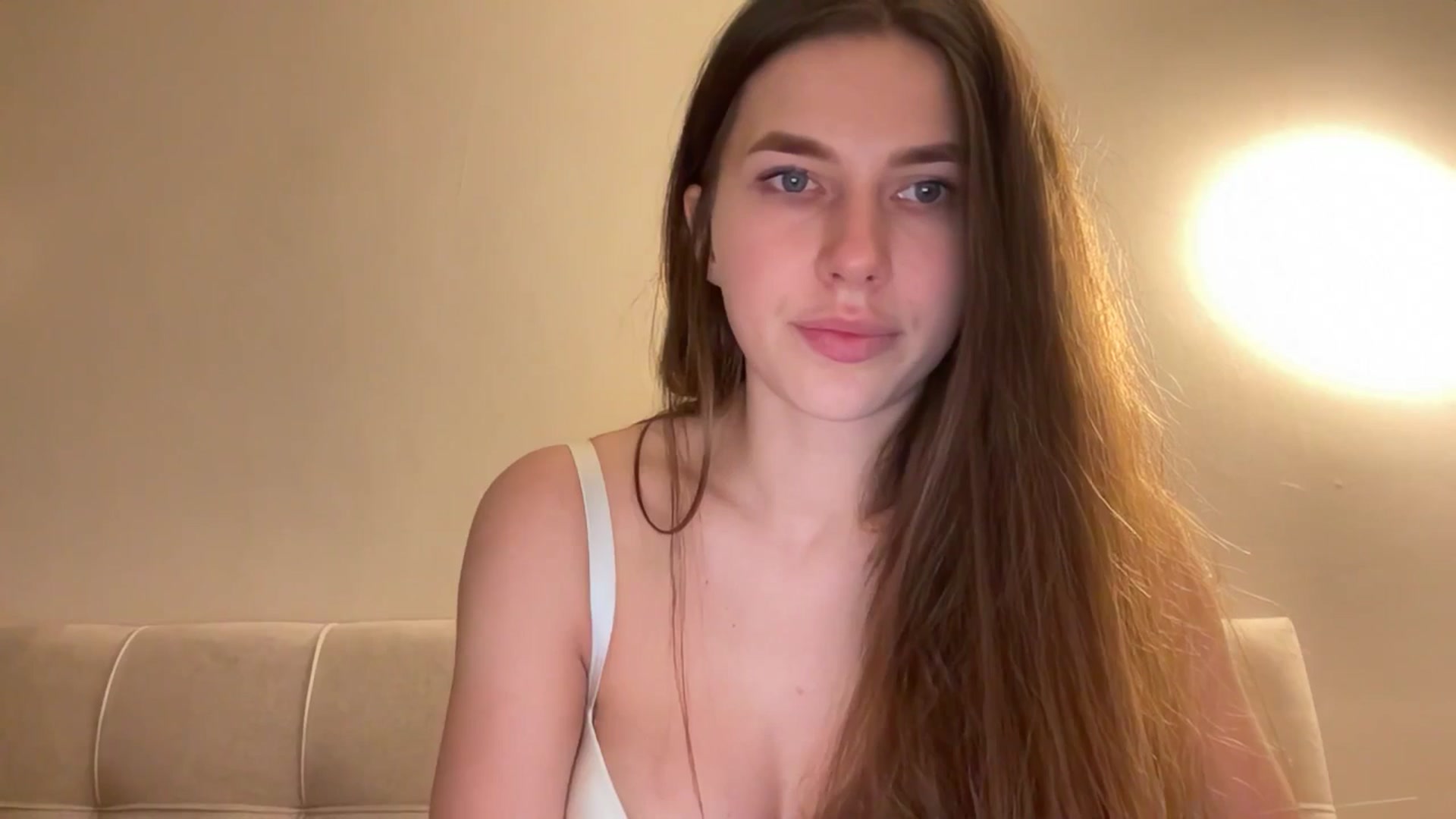 Gallery image thumbnail from kissfreeze's myfreecams stream on, 05/17/2025, 22:50 image 19 of 20
