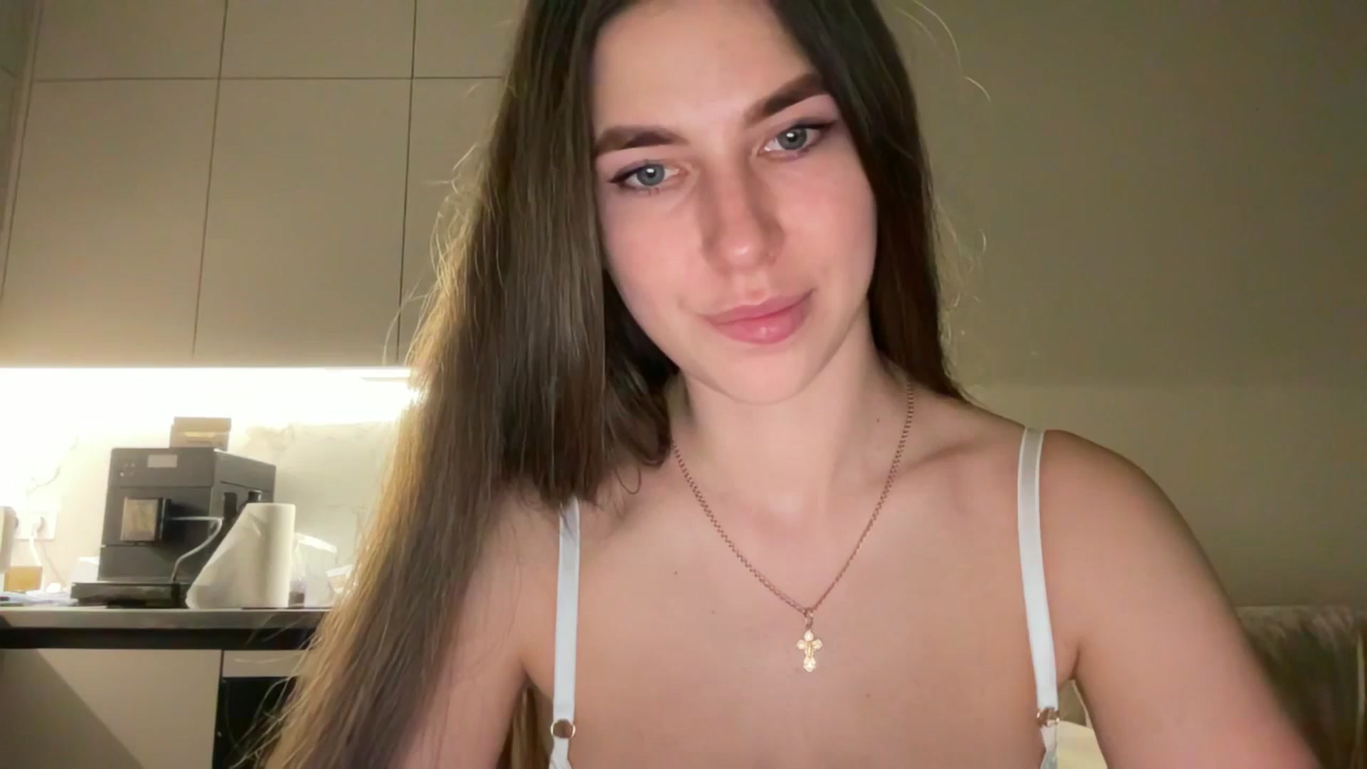 Gallery image thumbnail from kissfreeze's myfreecams stream on, 06/10/2025, 20:27 image 10 of 20