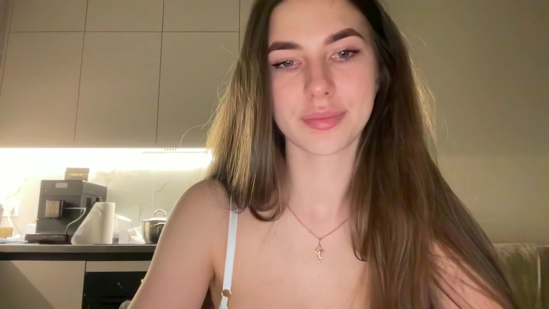 Gallery image thumbnail from kissfreeze's myfreecams stream on, 06/10/2025, 20:46 image 20 of 20
