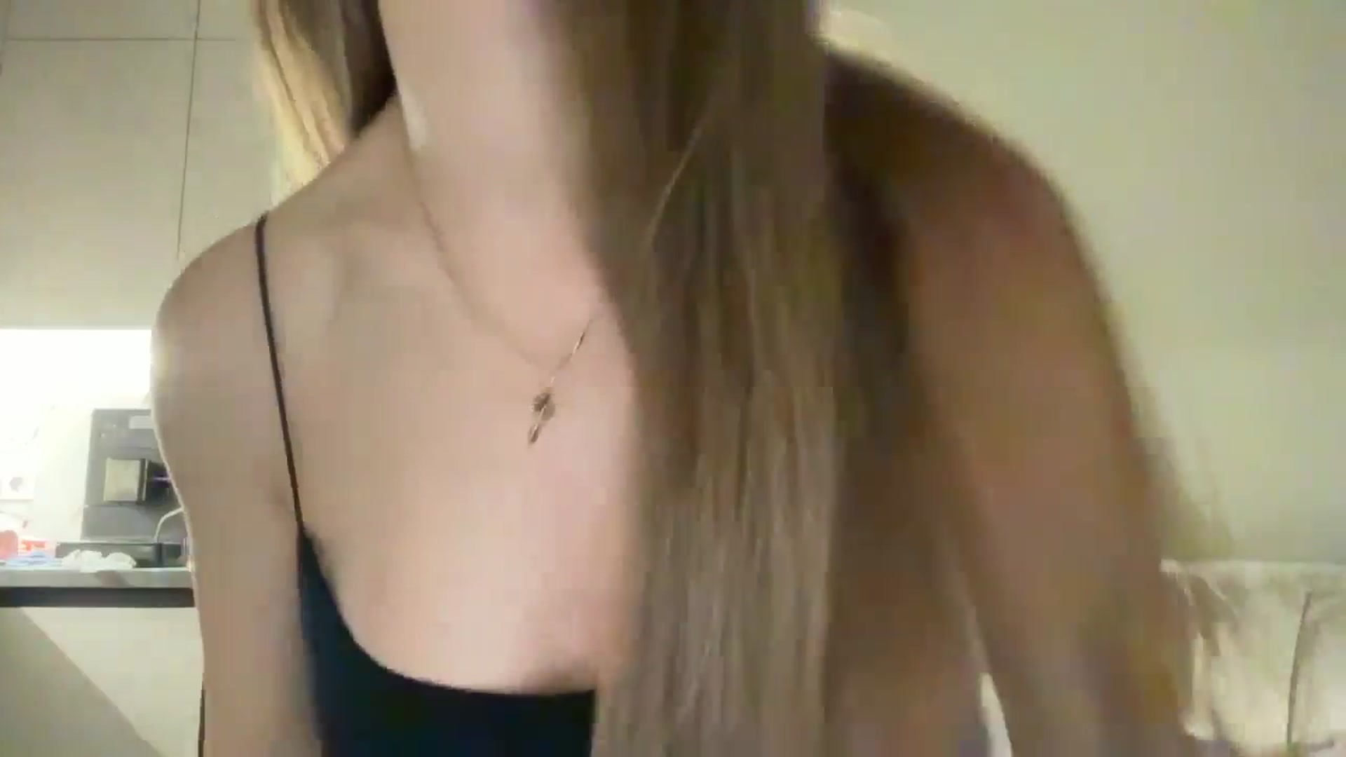 Gallery image thumbnail from kissfreeze's myfreecams stream on, 06/28/2025, 21:18 image 6 of 20