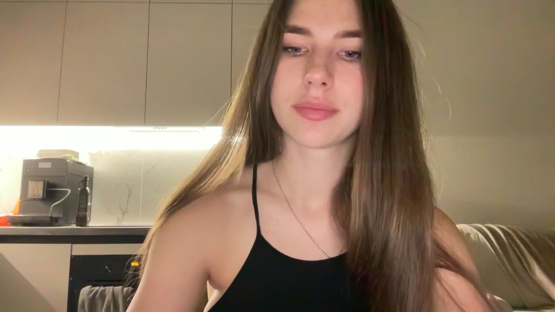 Gallery image thumbnail from kissfreeze's myfreecams stream on, 07/05/2025, 19:52 image 2 of 20