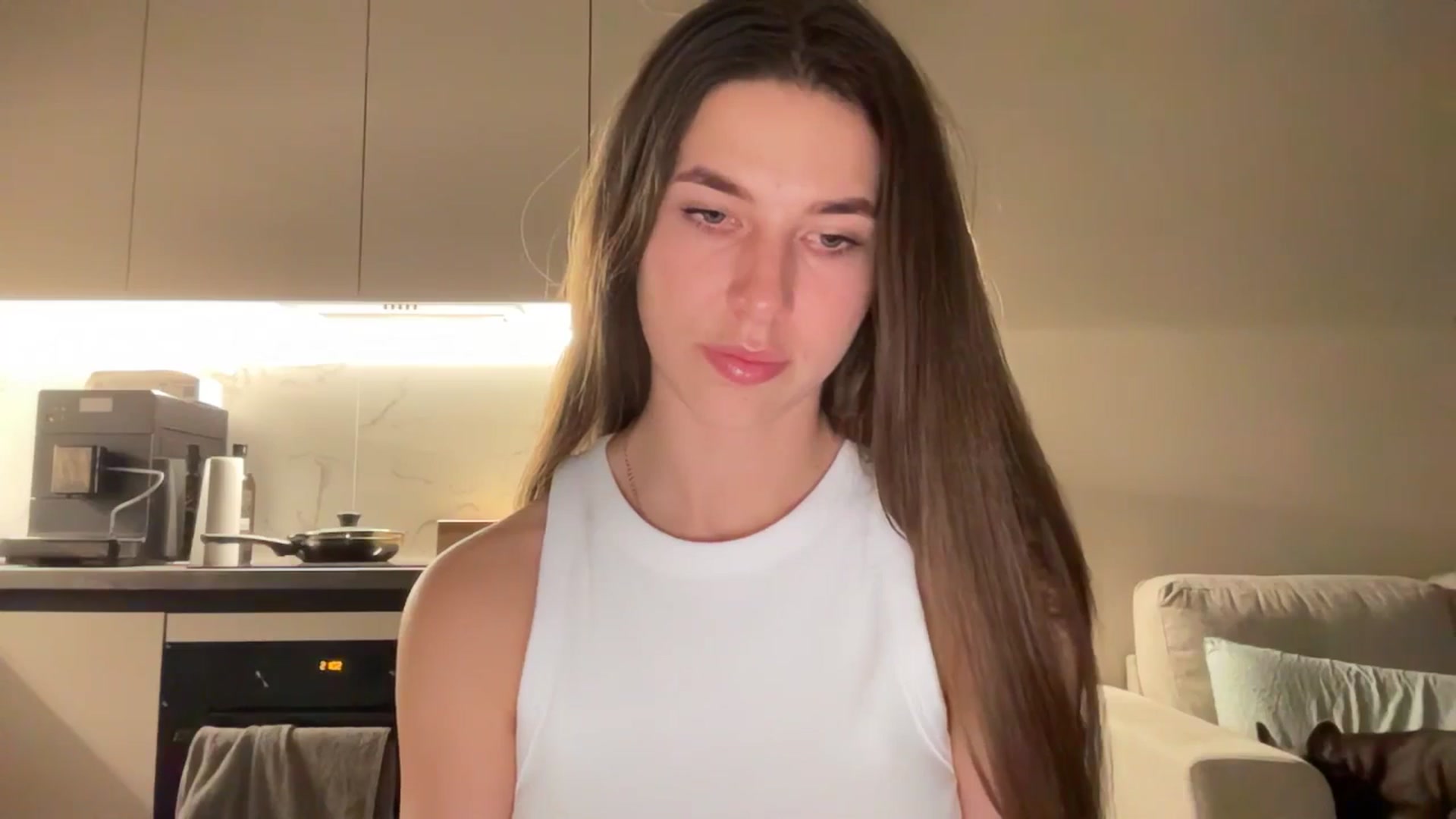 Gallery image thumbnail from kissfreeze's myfreecams stream on, 07/10/2025, 20:21 image 12 of 20