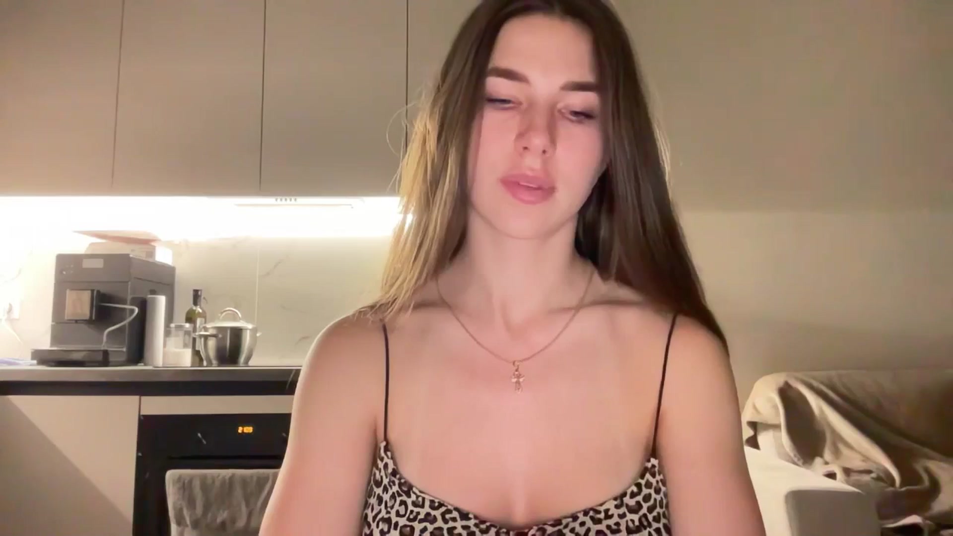 Gallery image thumbnail from kissfreeze's myfreecams stream on, 07/12/2025, 21:38 image 2 of 20