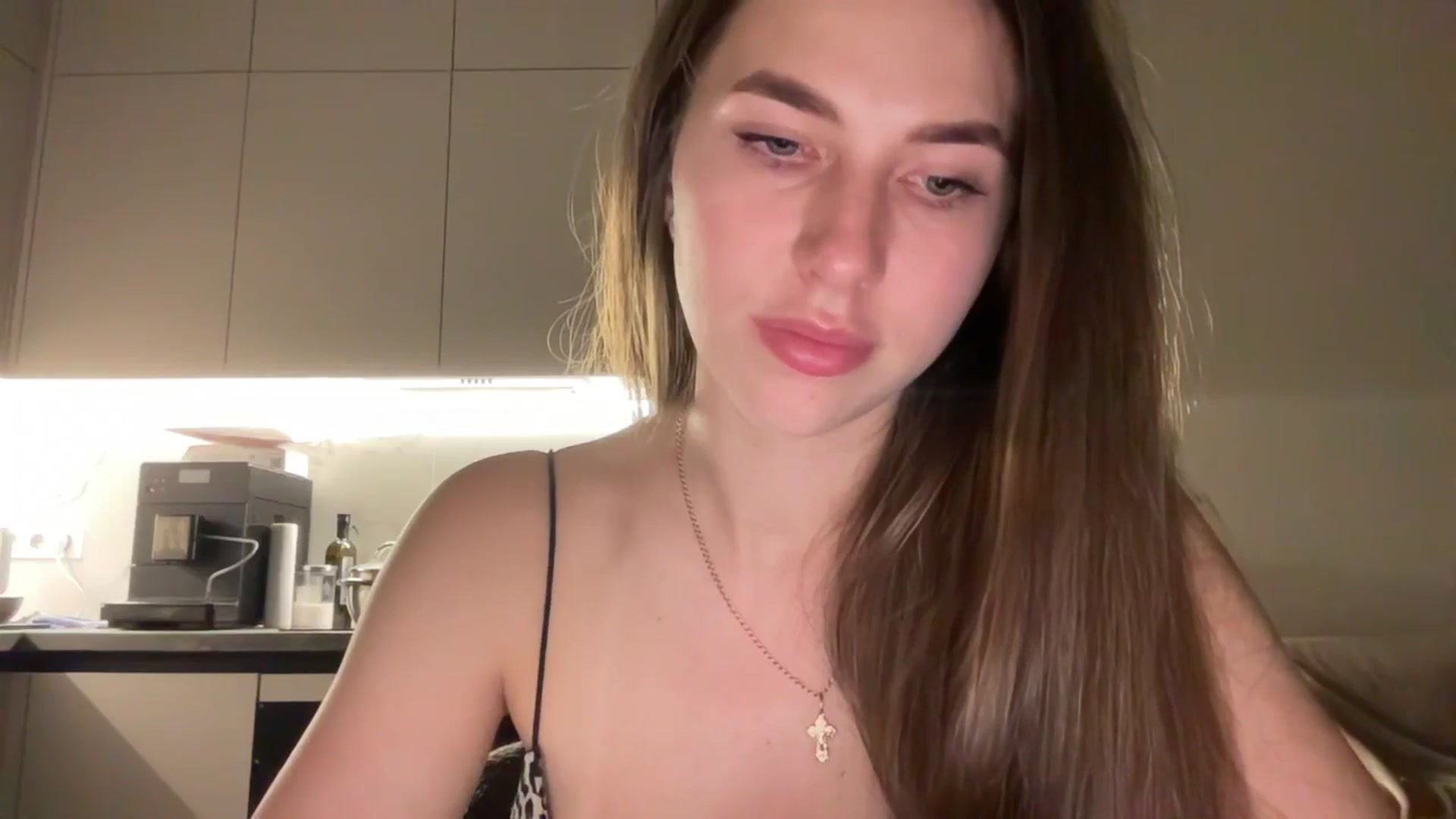 Gallery image thumbnail from kissfreeze's myfreecams stream on, 07/12/2025, 21:38 image 3 of 20