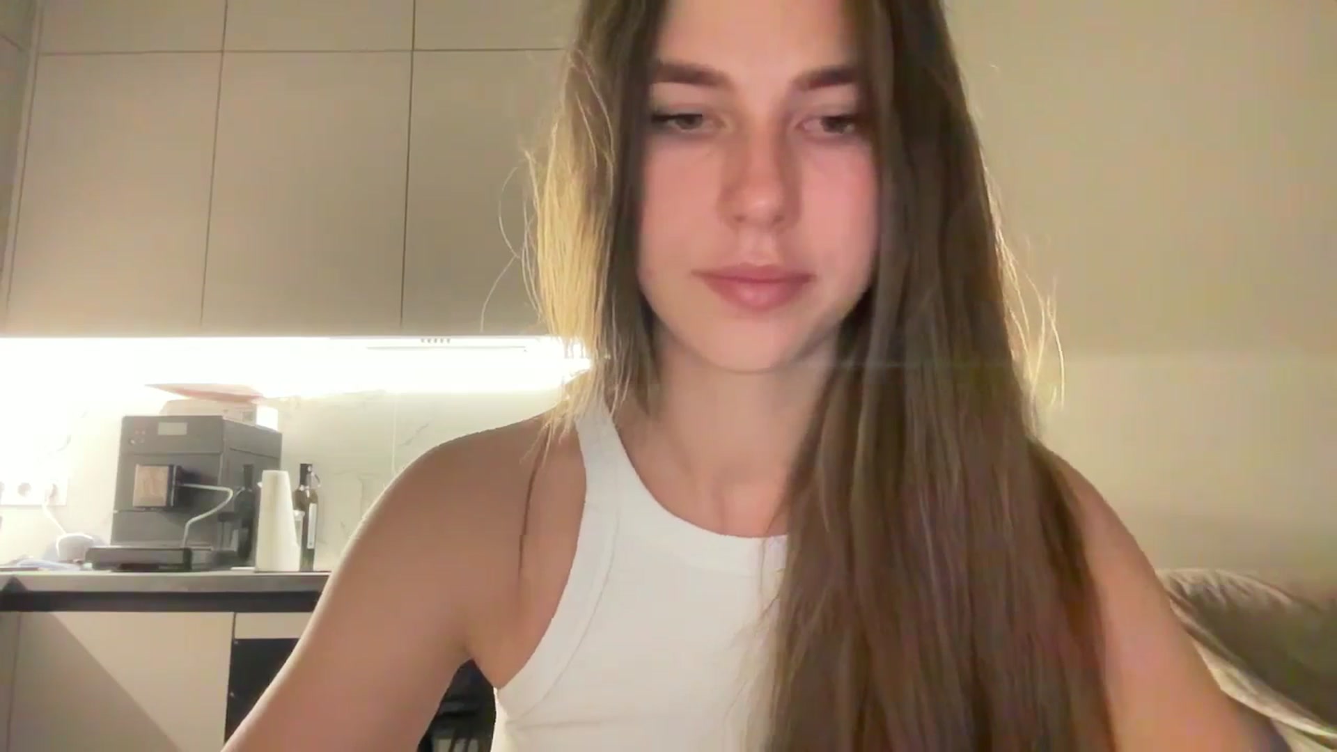 Gallery image thumbnail from kissfreeze's myfreecams stream on, 07/14/2025, 20:49 image 11 of 20