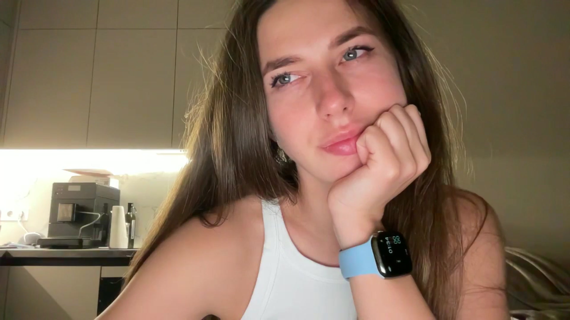 Gallery image thumbnail from kissfreeze's myfreecams stream on, 07/14/2025, 22:47 image 17 of 20