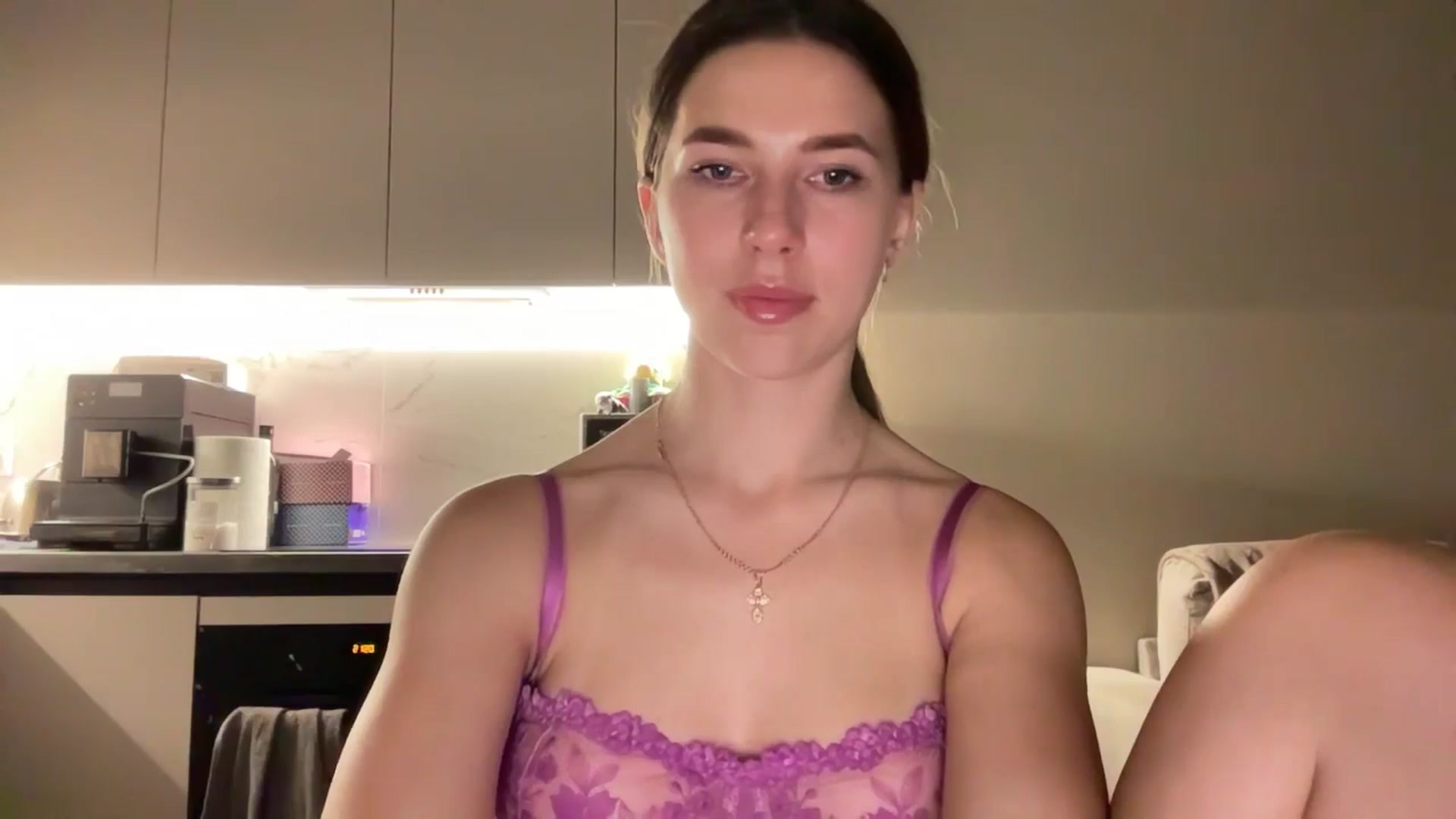 Gallery image thumbnail from kissfreeze's myfreecams stream on, 07/21/2025, 21:24 image 9 of 20
