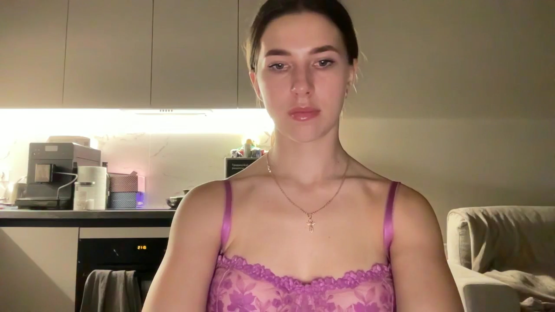 Gallery image thumbnail from kissfreeze's myfreecams stream on, 07/21/2025, 21:24 image 8 of 20