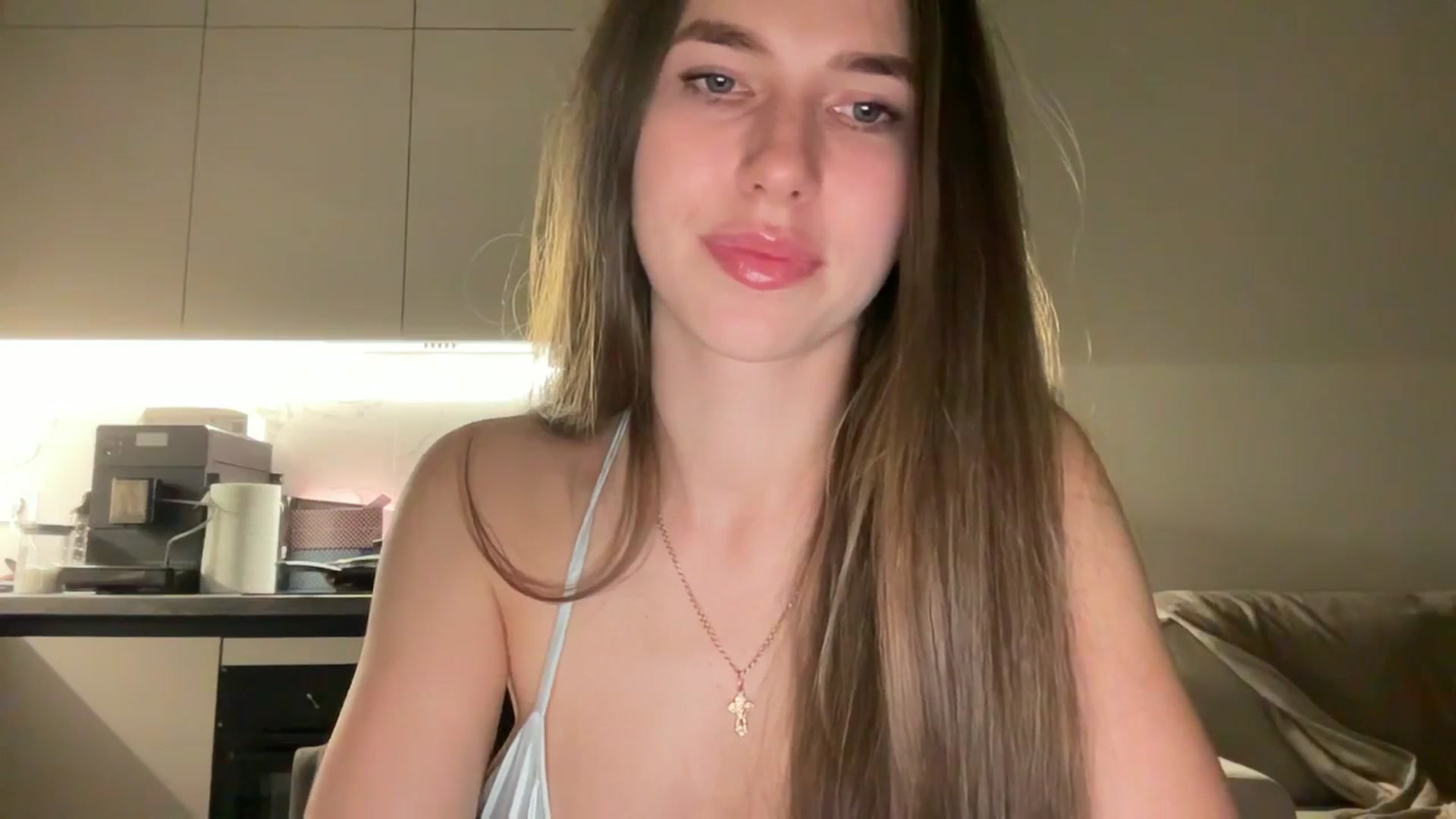 Gallery image thumbnail from kissfreeze's myfreecams stream on, 07/23/2025, 23:56 image 2 of 20