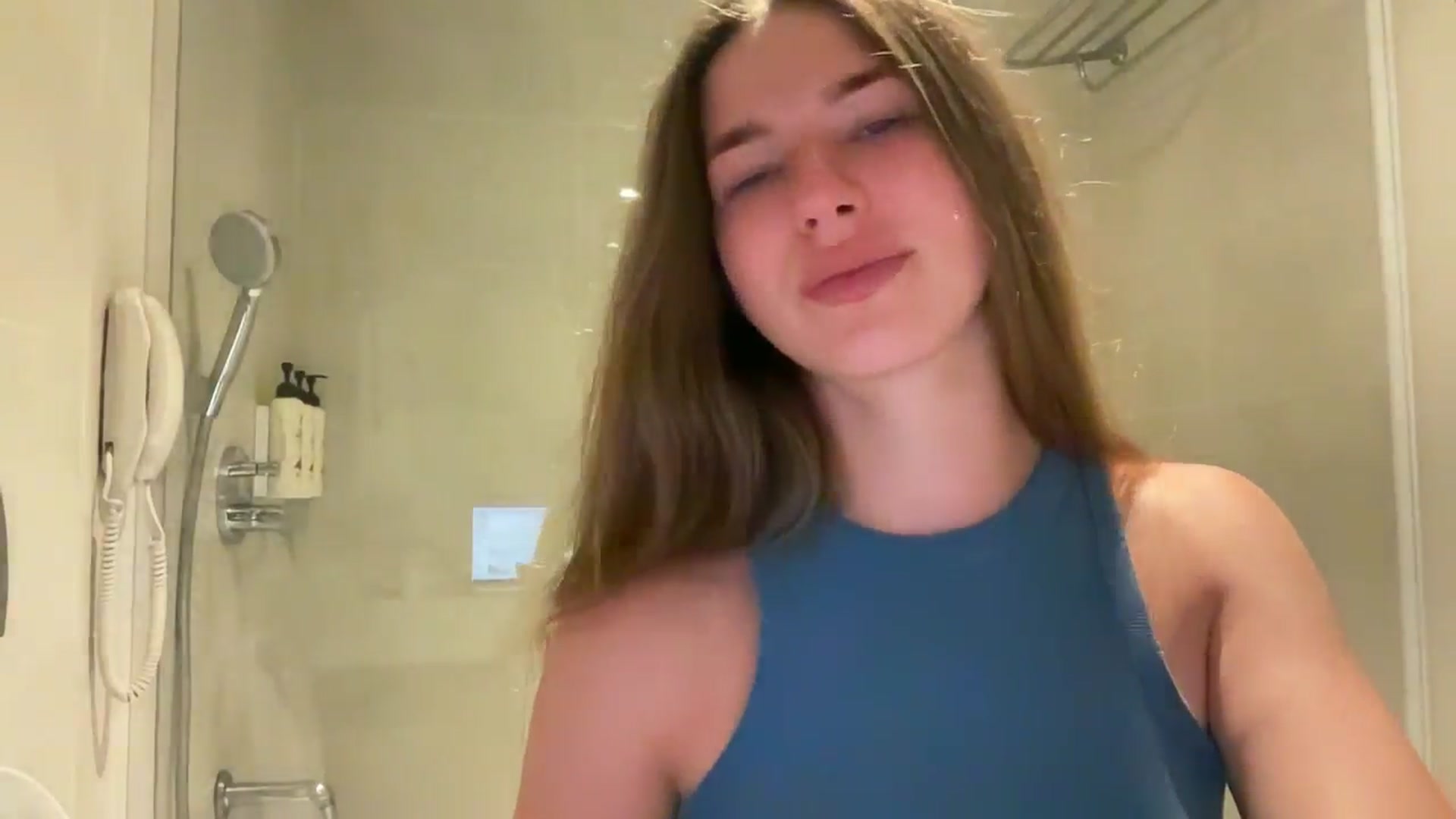 Gallery image thumbnail from kissfreeze's myfreecams stream on, 07/27/2025, 23:02 image 11 of 20