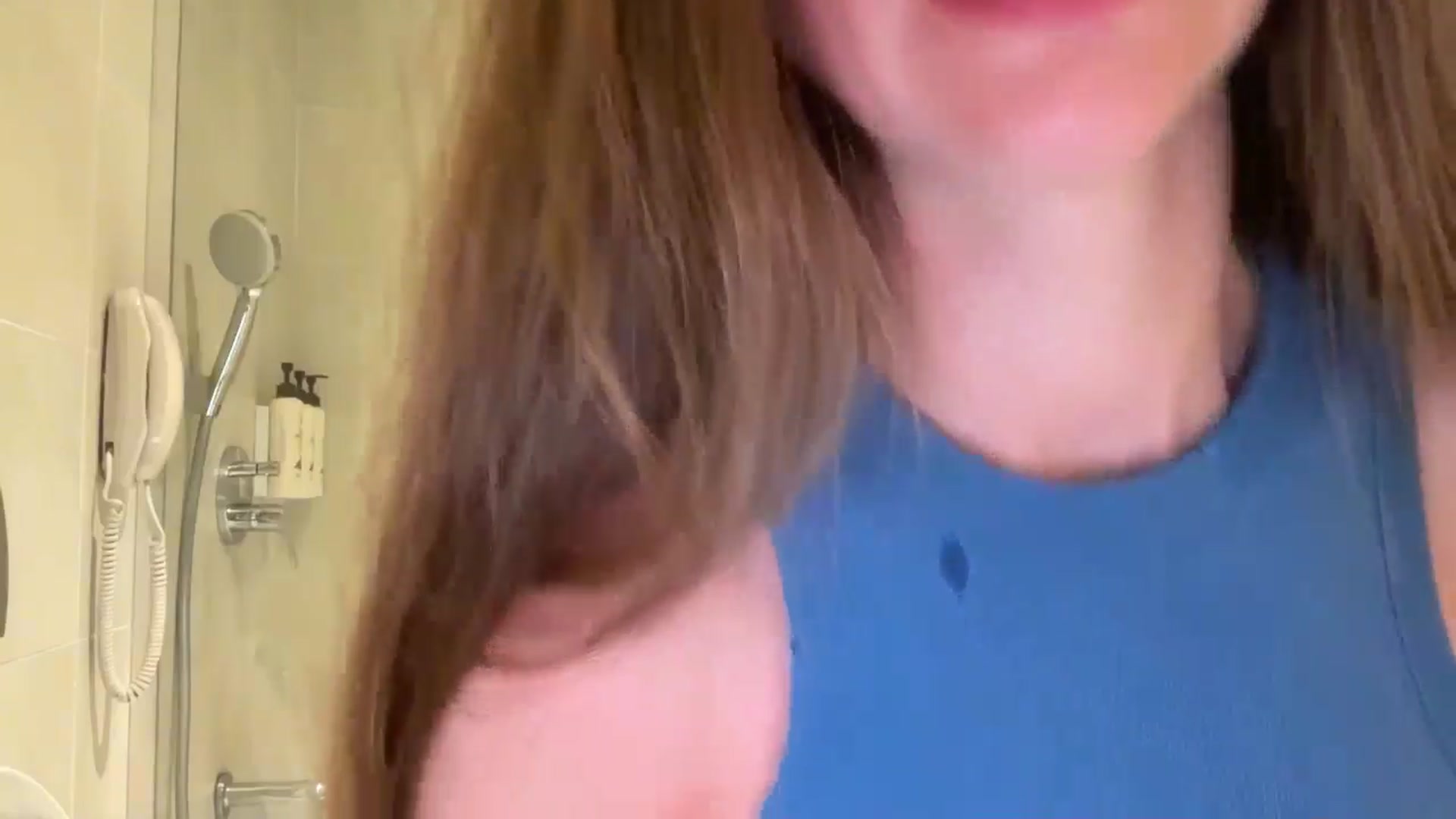 Gallery image thumbnail from kissfreeze's myfreecams stream on, 07/27/2025, 23:02 image 19 of 20