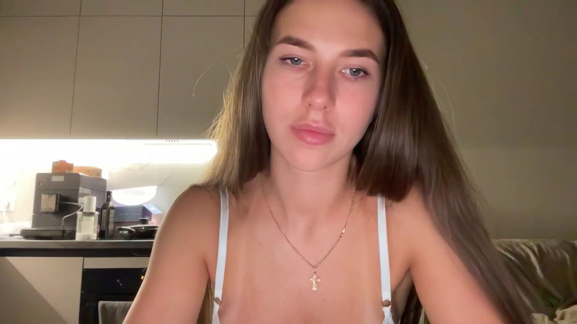 Gallery image thumbnail from kissfreeze's myfreecams stream on, 08/26/2025, 22:58 image 6 of 20