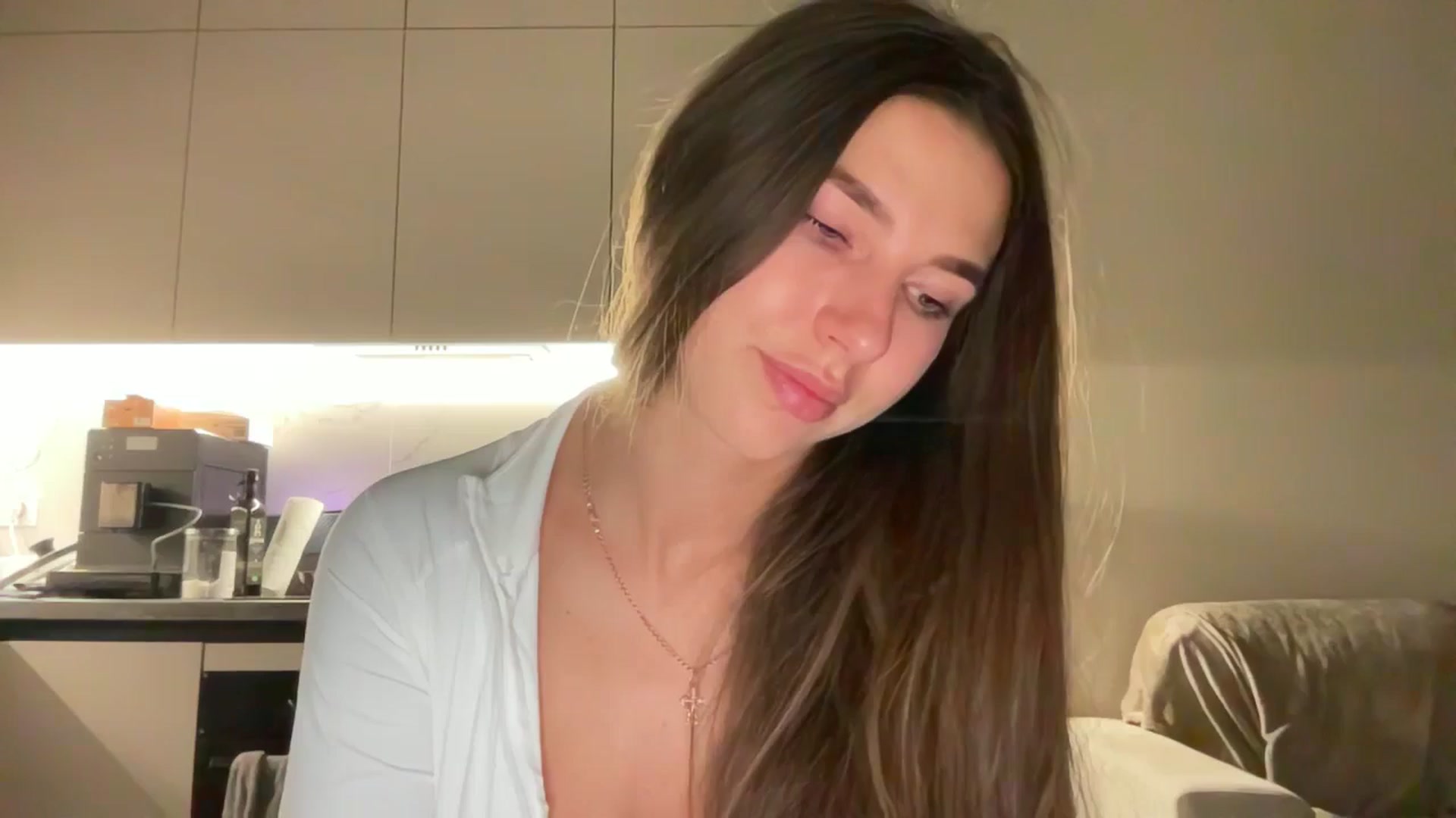 Gallery image thumbnail from kissfreeze's myfreecams stream on, 08/30/2025, 01:10 image 15 of 20