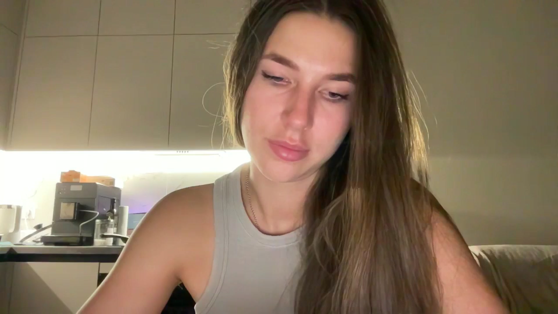 Gallery image thumbnail from kissfreeze's myfreecams stream on, 09/01/2025, 21:34 image 3 of 20