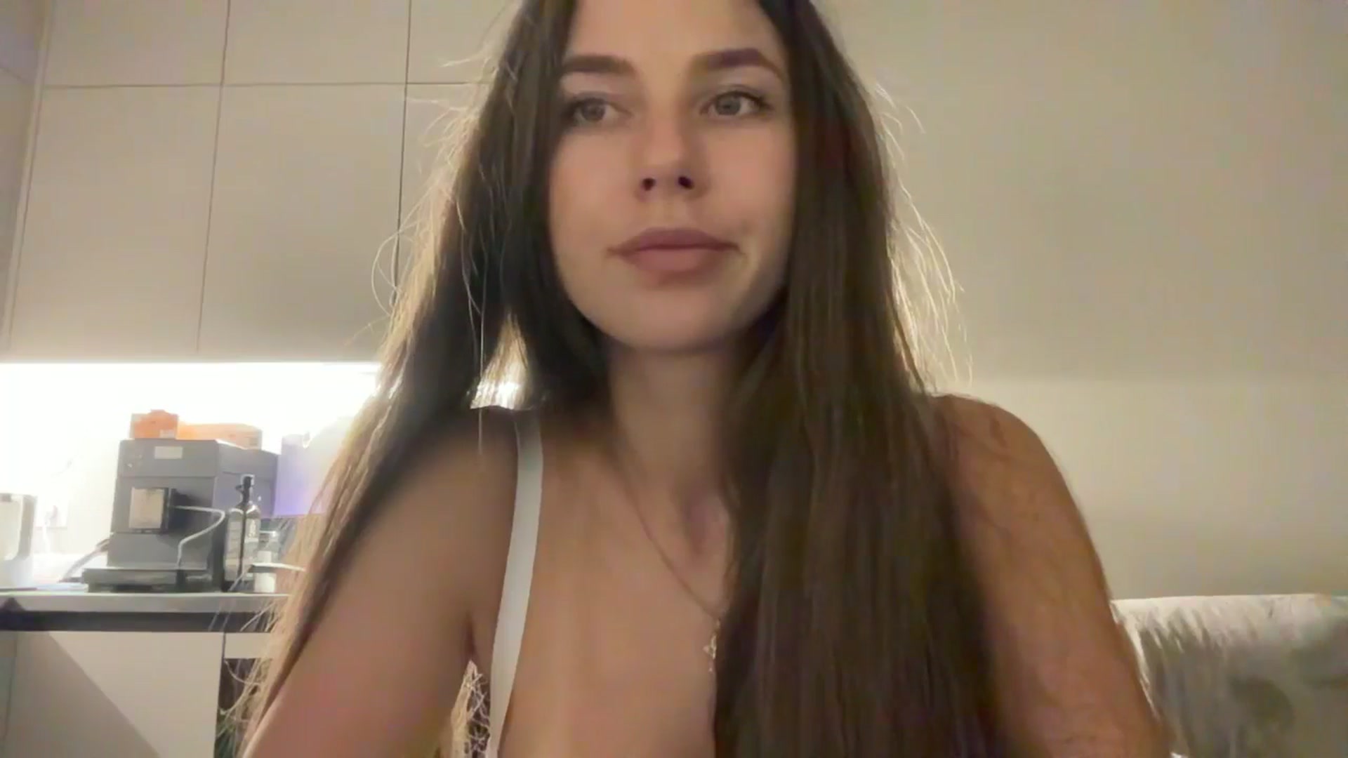 Gallery image thumbnail from kissfreeze's myfreecams stream on, 09/02/2025, 20:34 image 5 of 20