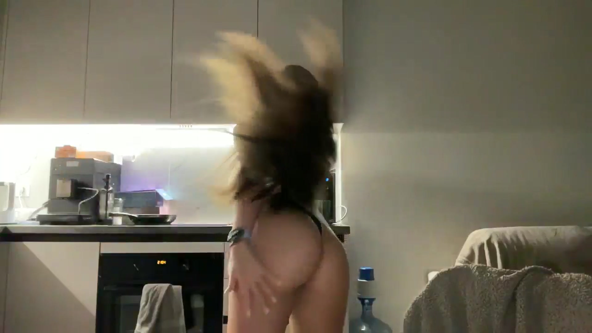 Gallery image thumbnail from kissfreeze's myfreecams stream on, 09/02/2025, 20:34 image 8 of 20